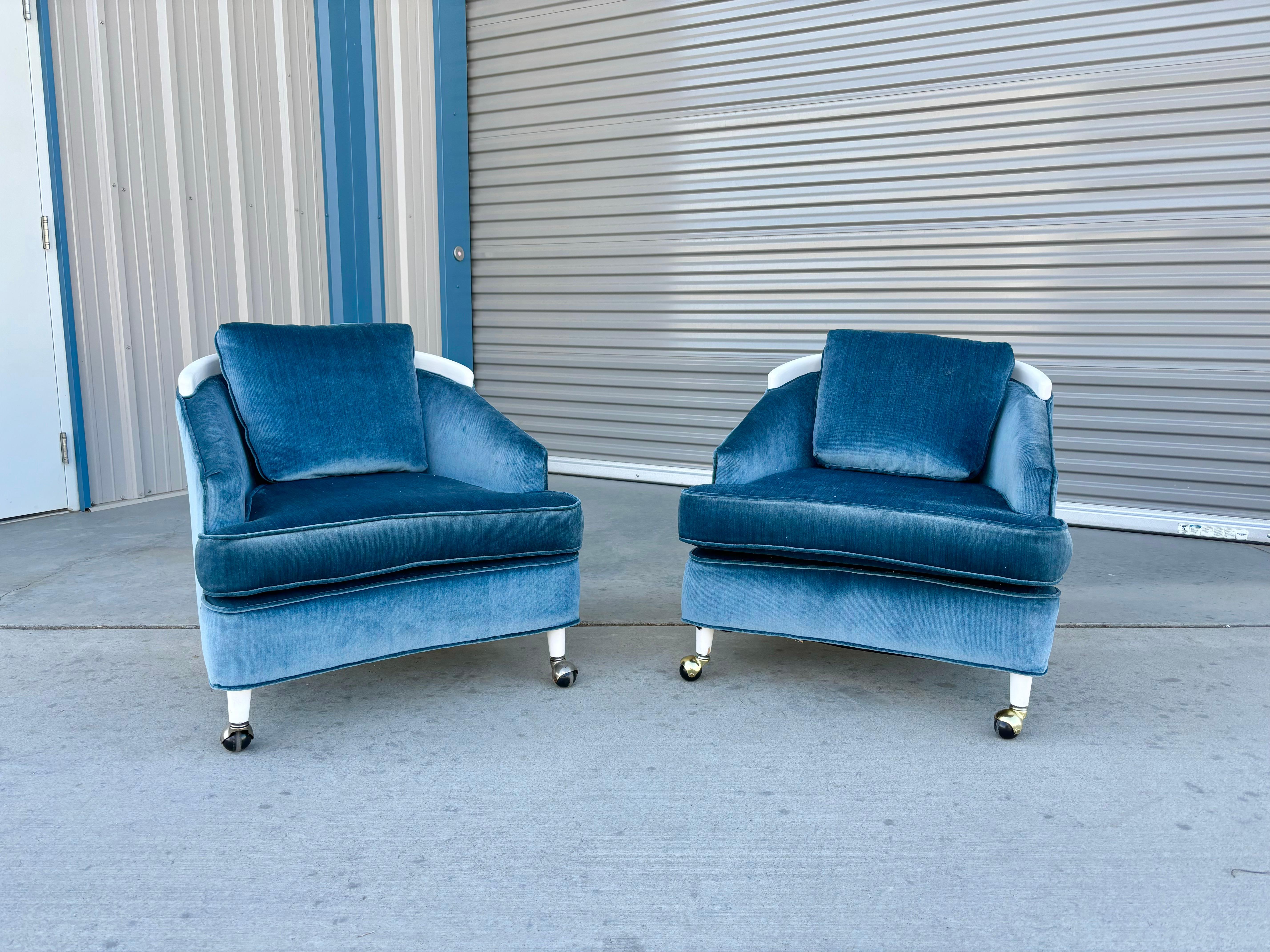 1960s Mid Century Modern Velvet Lounge Chairs - Set of 2 In Good Condition For Sale In North Hollywood, CA