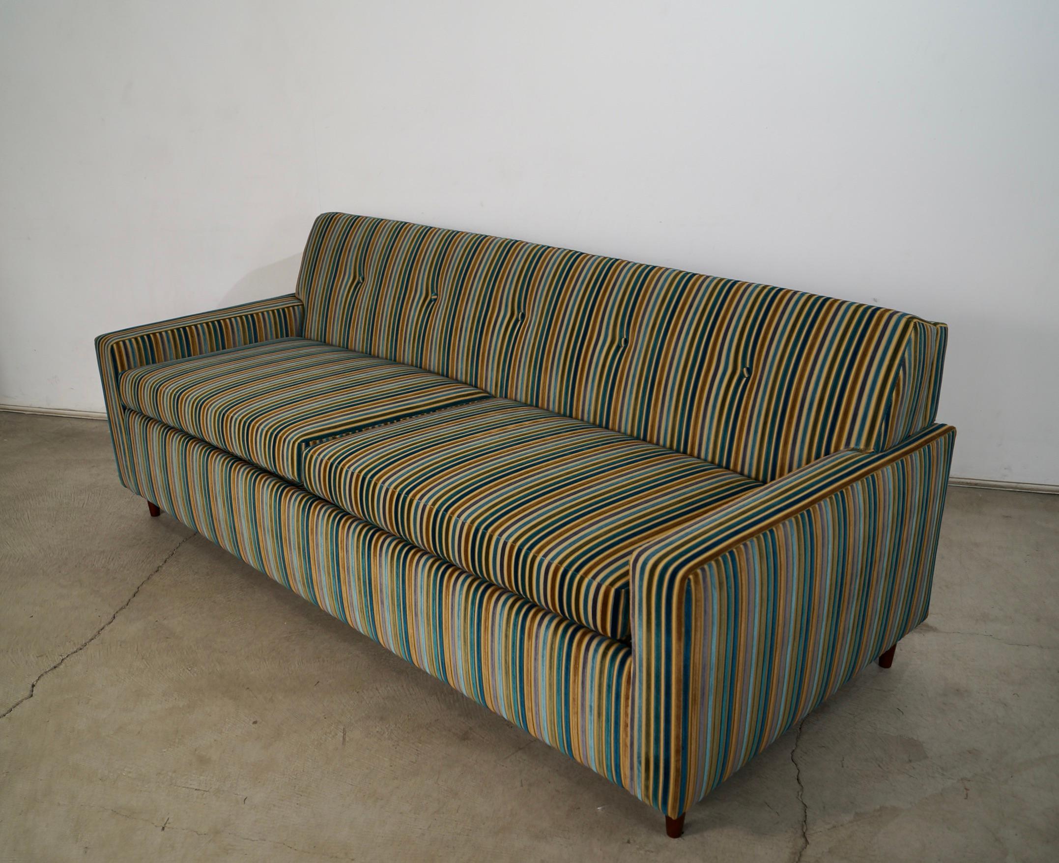 Divano Queen in velluto di metà secolo moderno degli anni '60  Letto In condizioni ottime in vendita a Burbank, CA