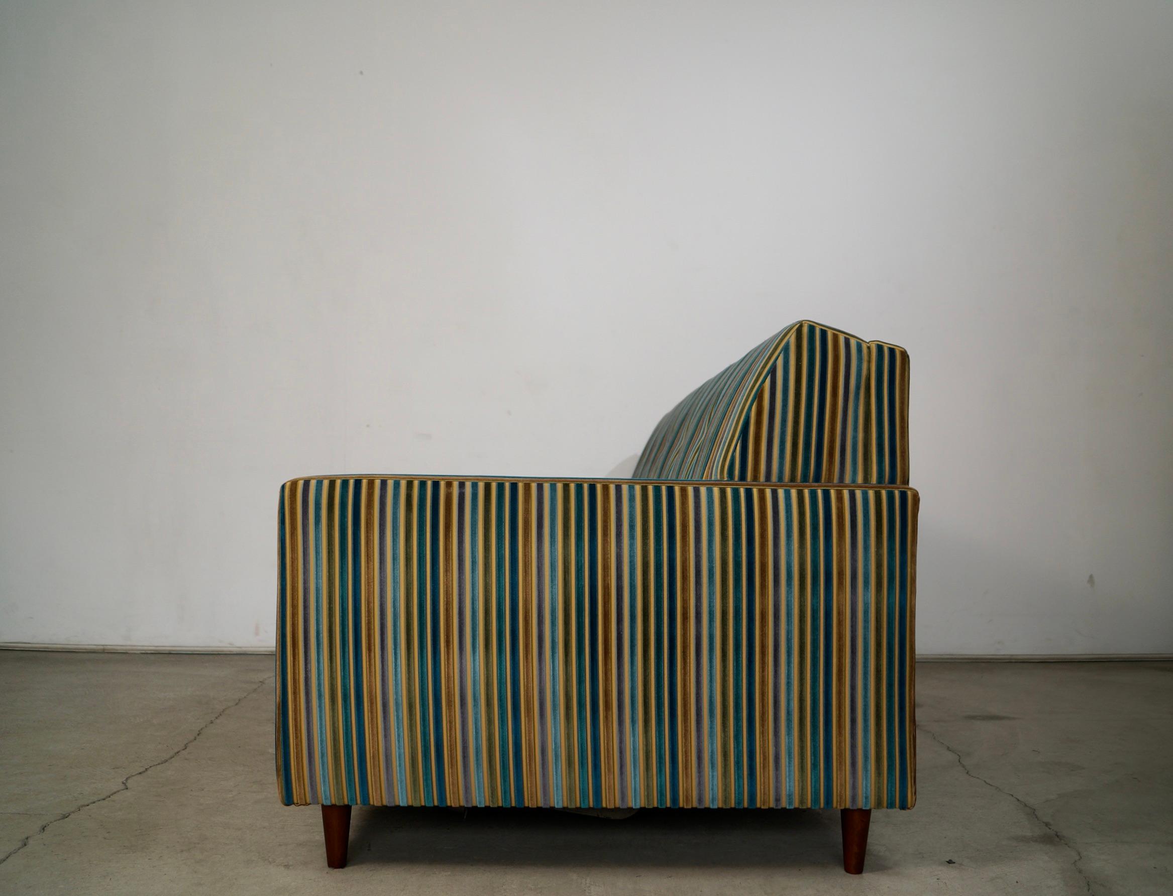 Divano Queen in velluto di metà secolo moderno degli anni '60  Letto in vendita 1