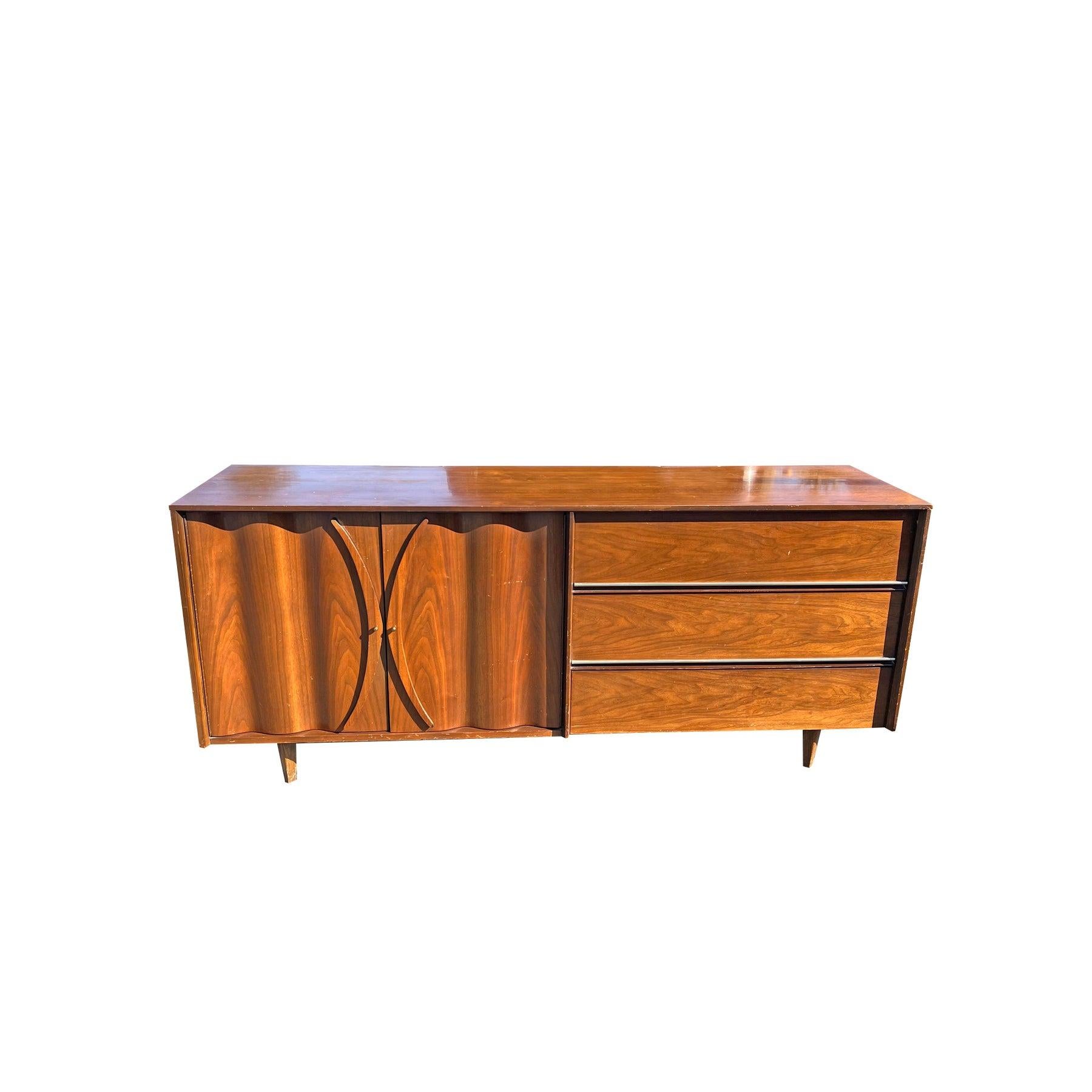 Cassettiera Vintage Mid Century Modern del 1960 In condizioni buone in vendita a Saddle River, NJ