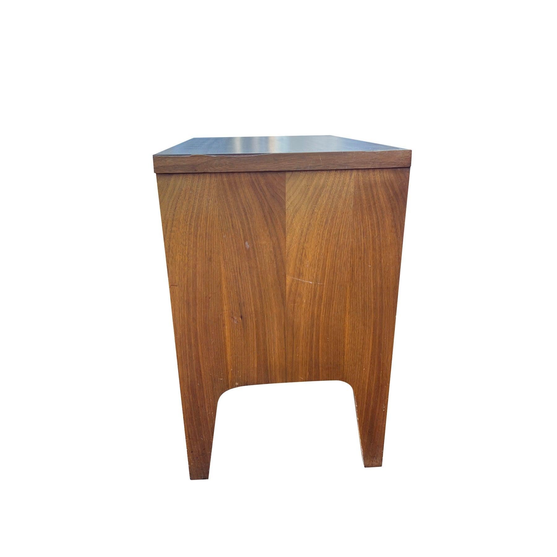 Milieu du XXe siècle 1960s Mid Century Modern Vintage Single Nightstand en vente