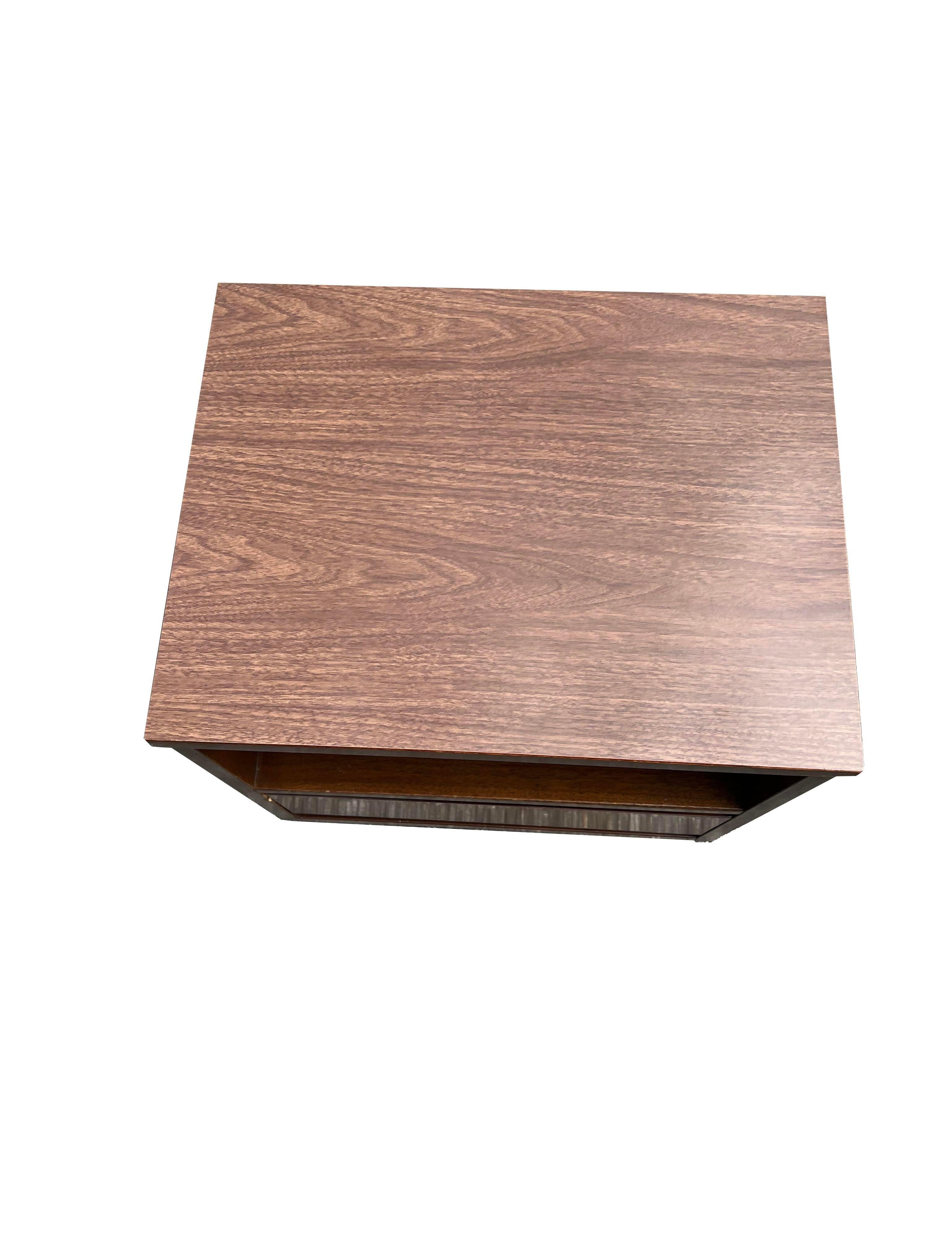 American 1960s Mid Century Modern Vintage Single Nightstand With Drawer For Sale