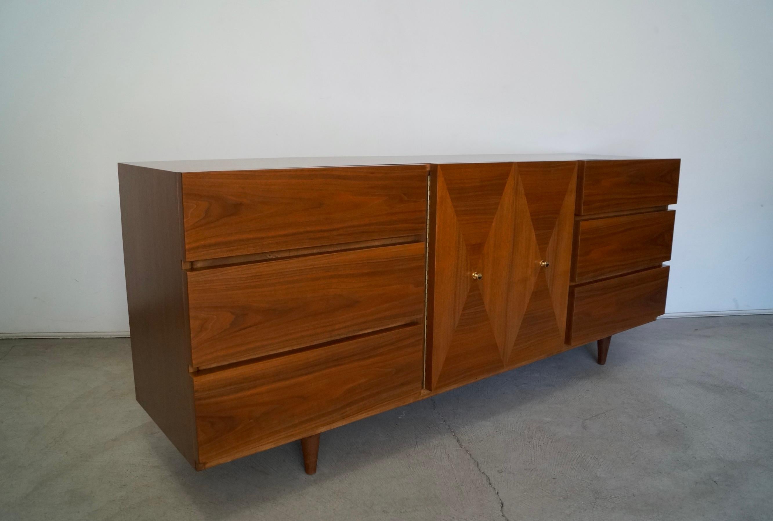 1960s Mid-Century Modern Walnut Credenza / Dresser by American of Martinsville 5