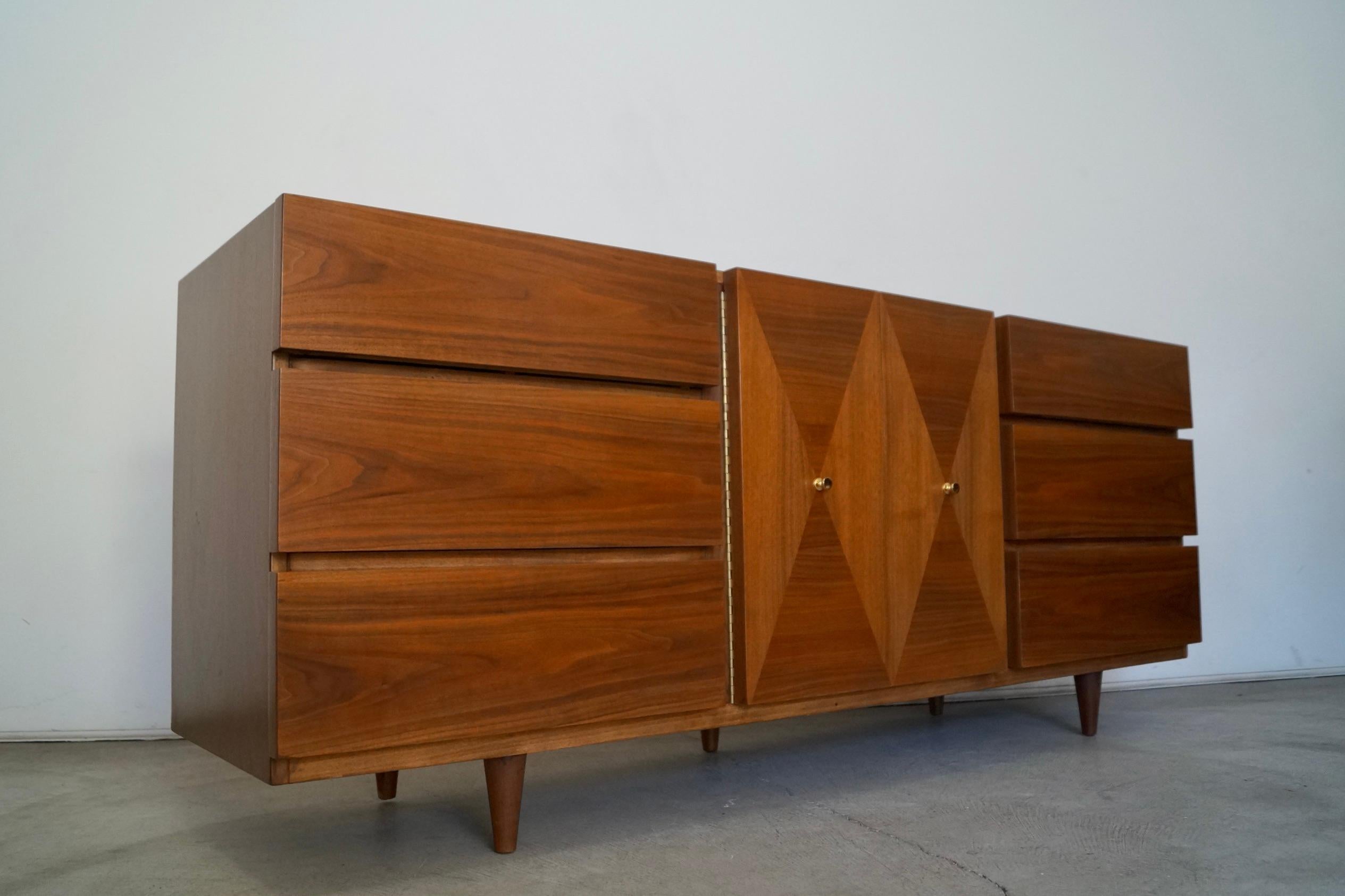 1960s Mid-Century Modern Walnut Credenza / Dresser by American of Martinsville 4