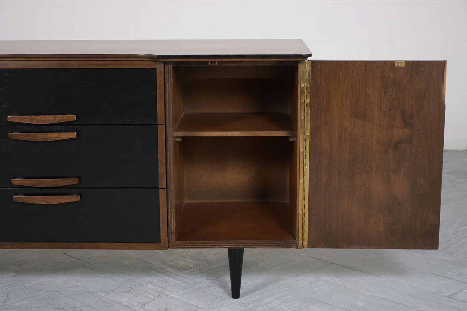 Mid-Century Modern Elegance: Exquisite Lacquered Walnut Credenza Restored In Good Condition In Los Angeles, CA