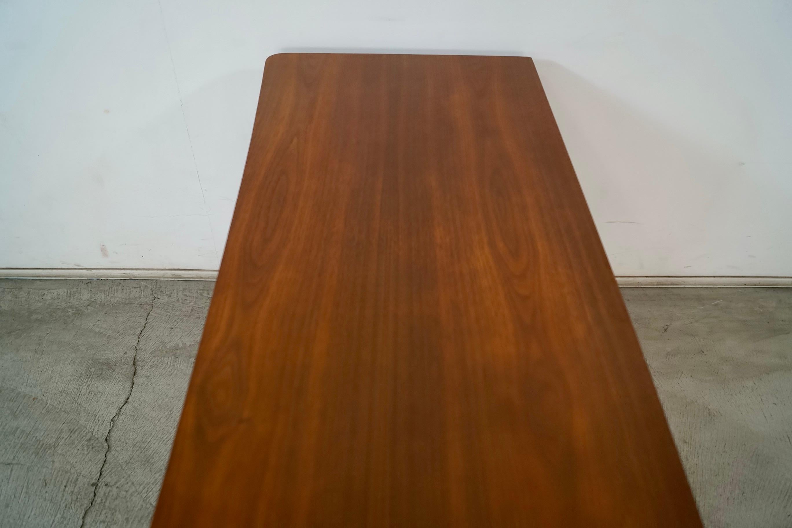 1960's Mid-Century Modern Walnut Credenza / Sideboard 8