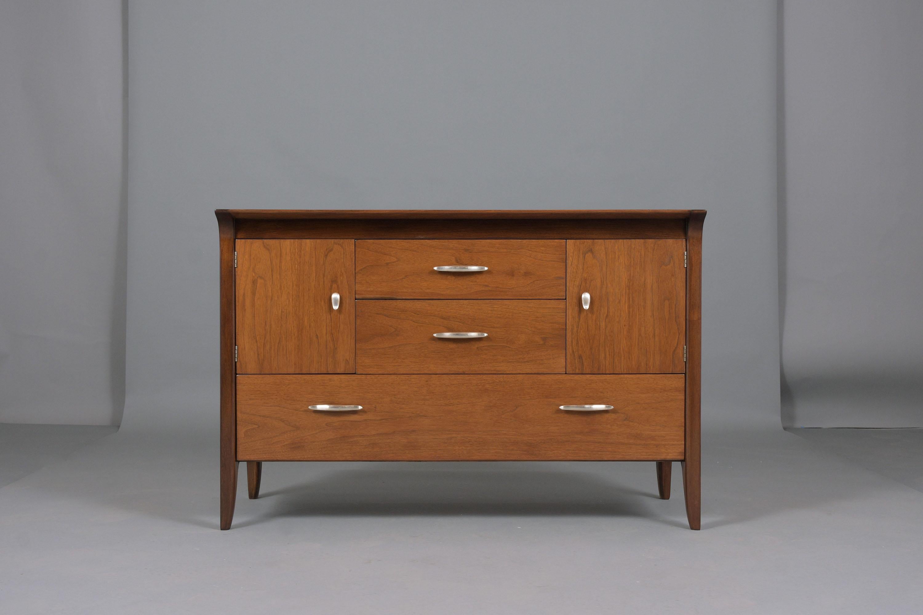 Mid-Century Modern Walnut Chest of Drawers: 1960s Elegance Redefined For Sale 1