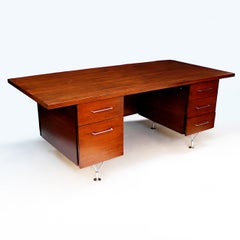 1960s Mid-Century Modern Walnut Executive Desk by George Reinoehl for Stow Davis