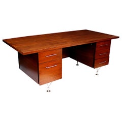 1960s Mid-Century Modern Walnut Executive Desk by George Reinoehl for Stow Davis