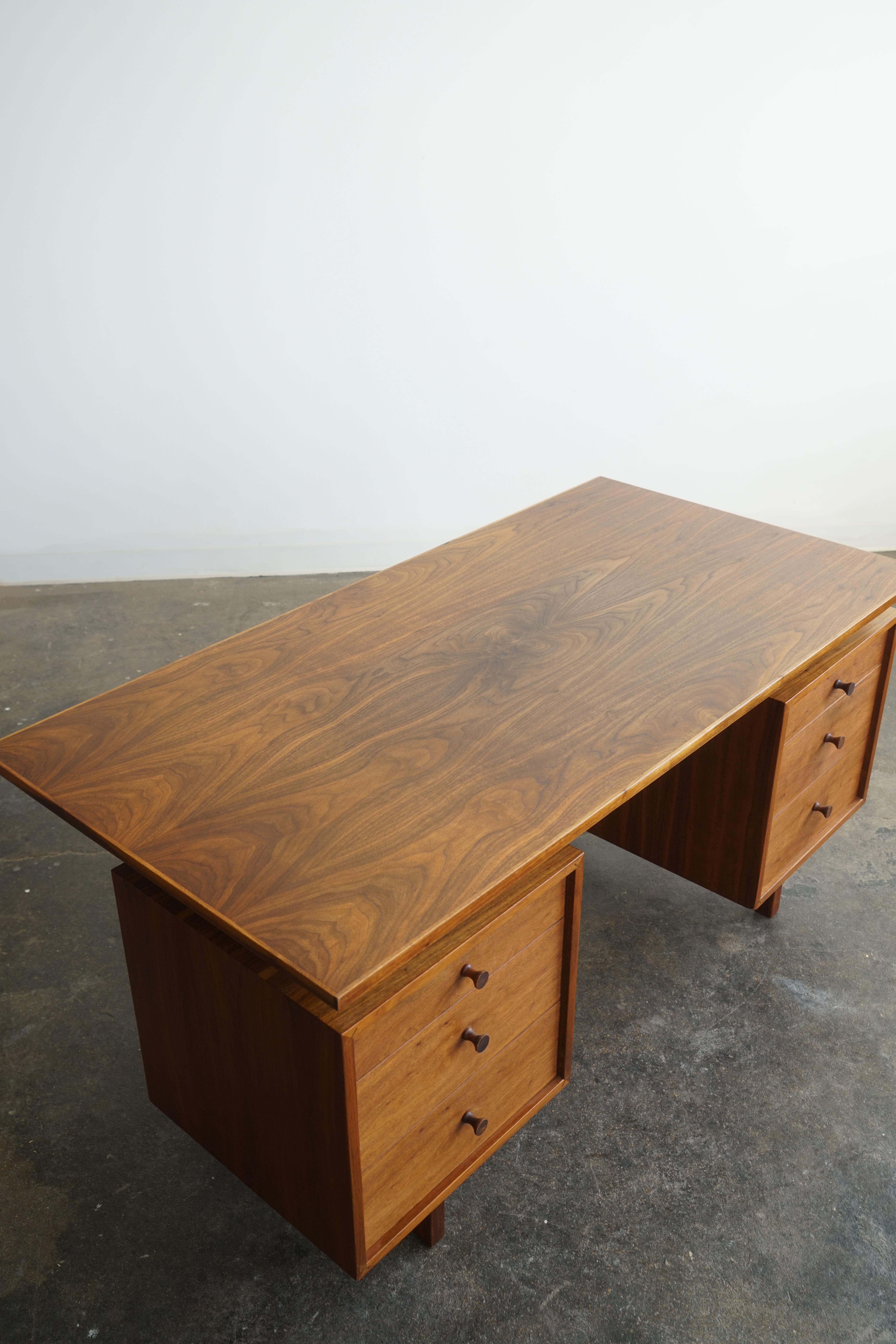 1960's Mid Century Modern Walnut Executive desk with floating top For Sale 1
