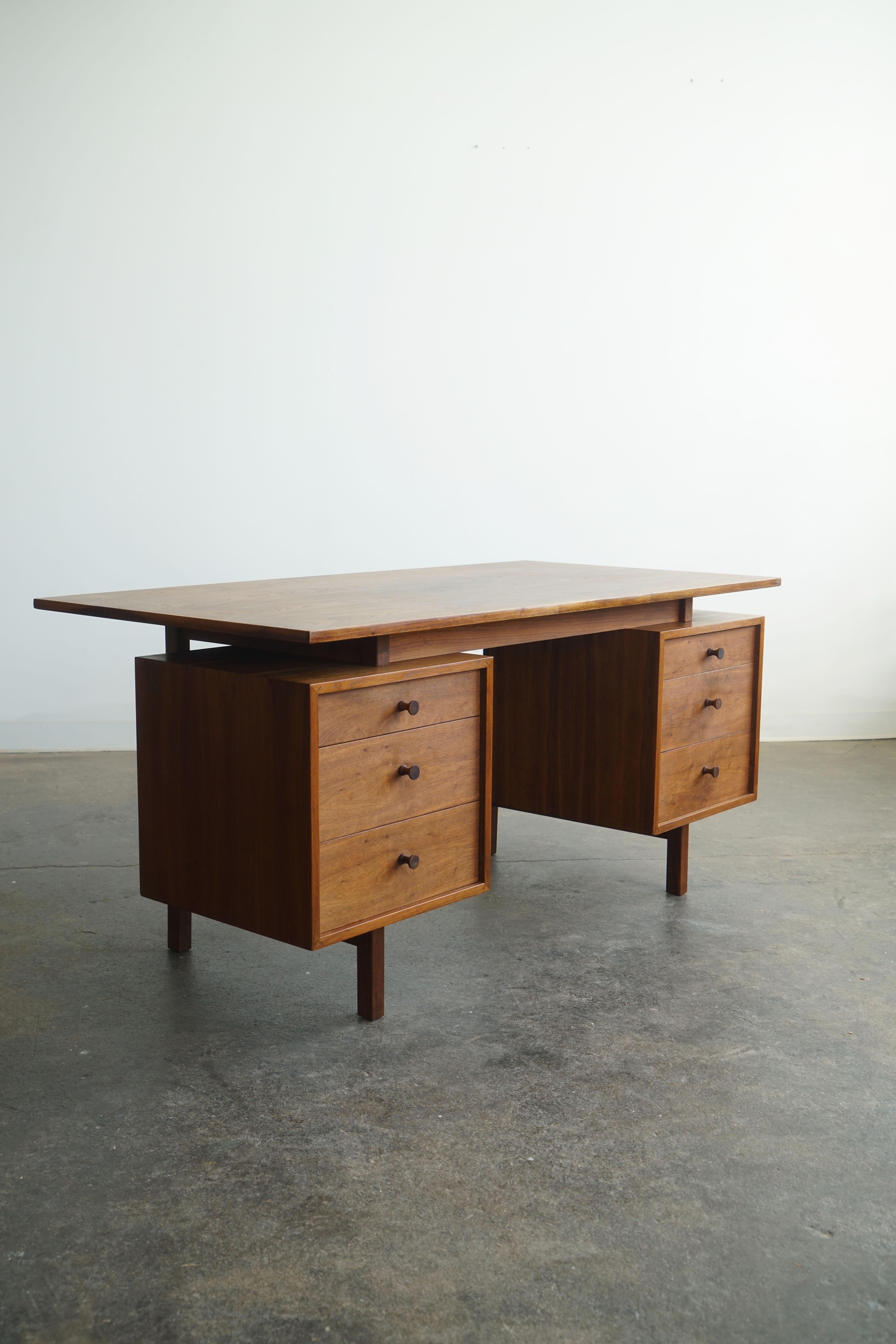 1960's Mid Century Modern Walnut Executive desk with floating top For Sale 3