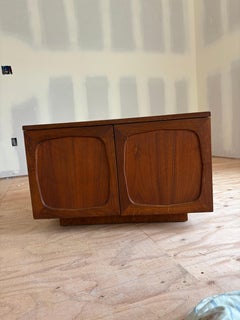 1960s Mid-Century Modern Walnut Modular Cabinet, Record Cabinet, side table