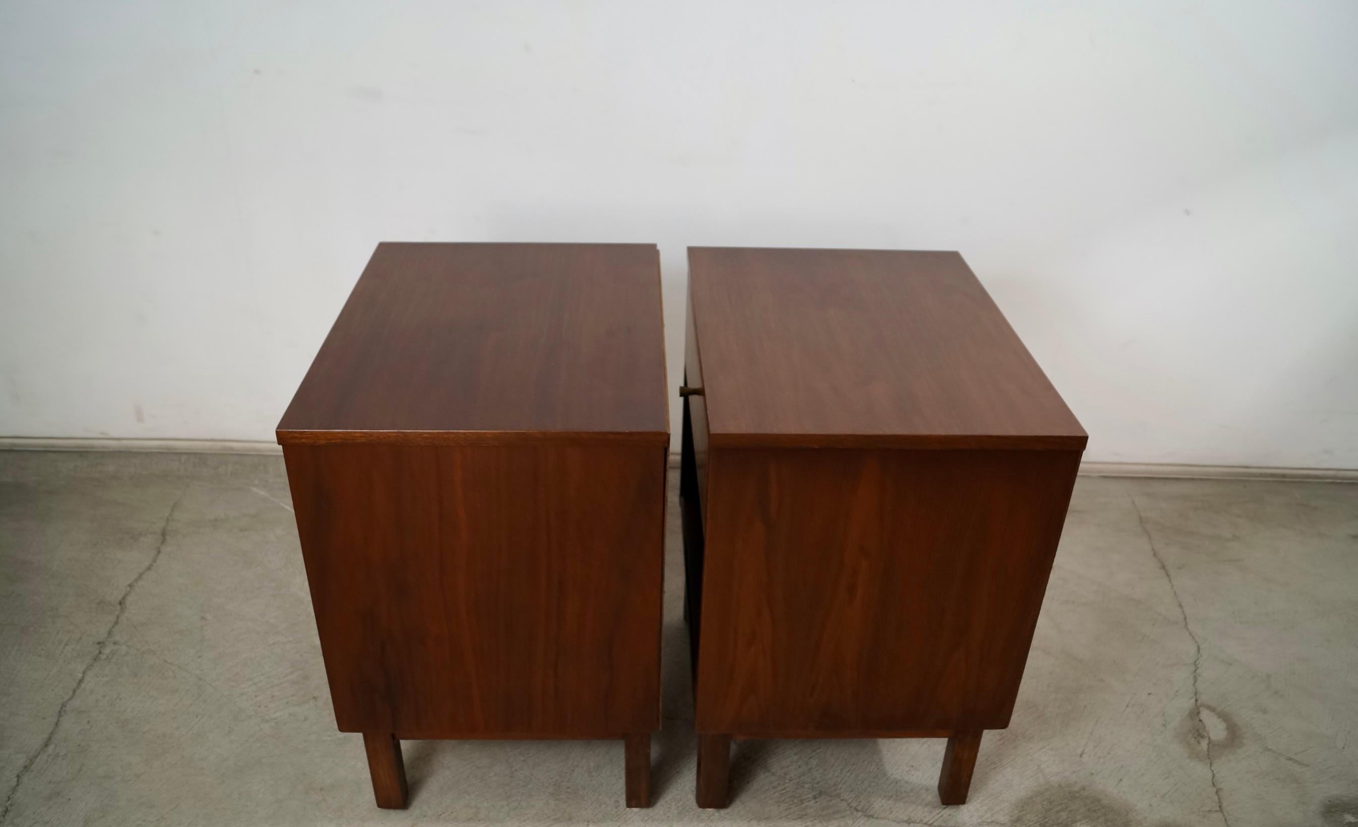 1960's Mid-Century Modern Walnut Nightstands - a Pair For Sale 4