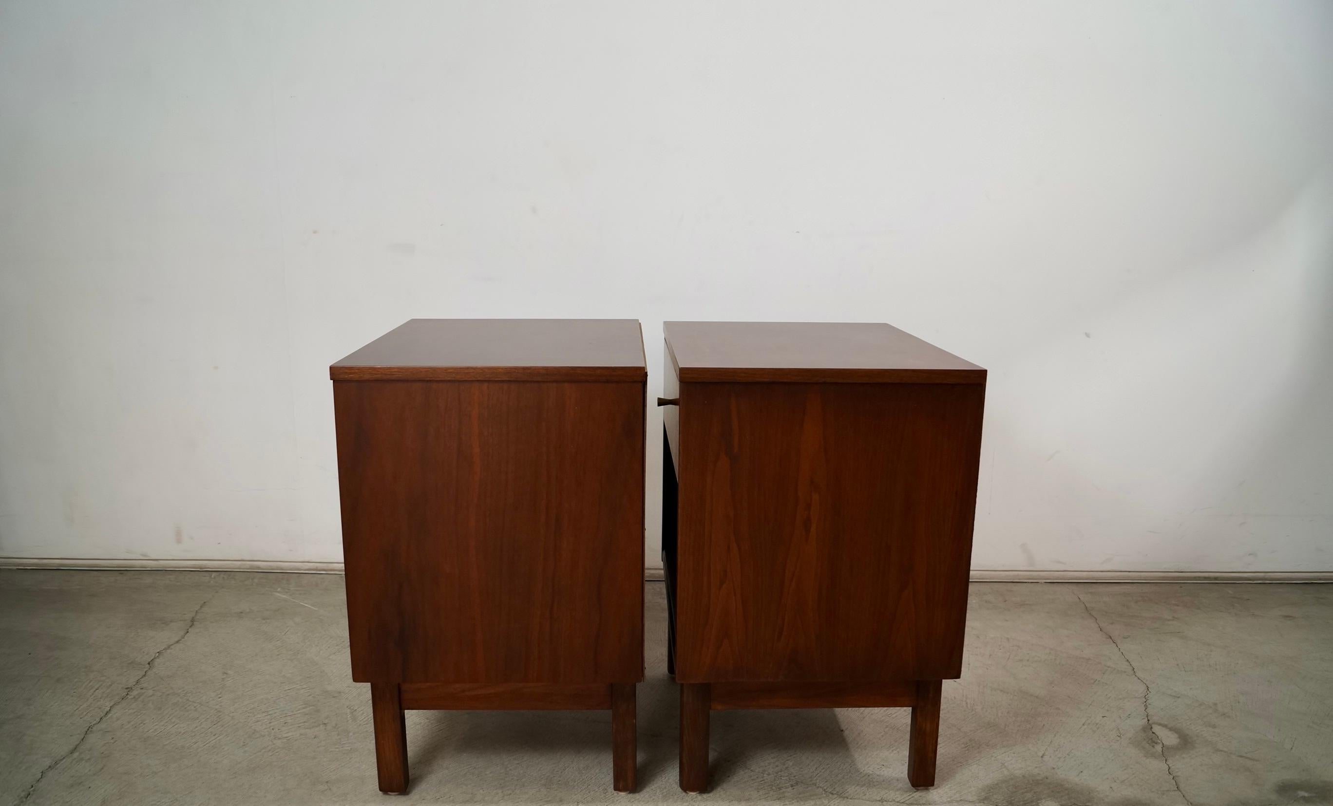 1960's Mid-Century Modern Walnut Nightstands - a Pair For Sale 5