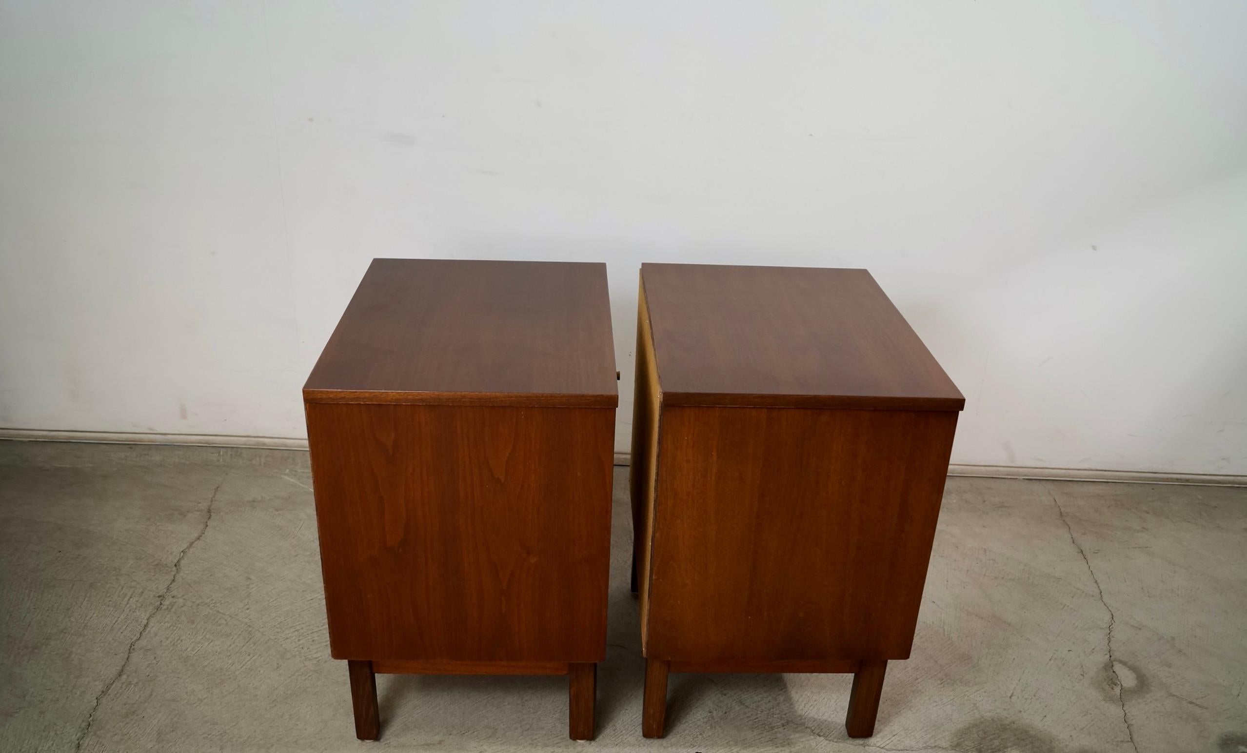 1960's Mid-Century Modern Walnut Nightstands - a Pair For Sale 6