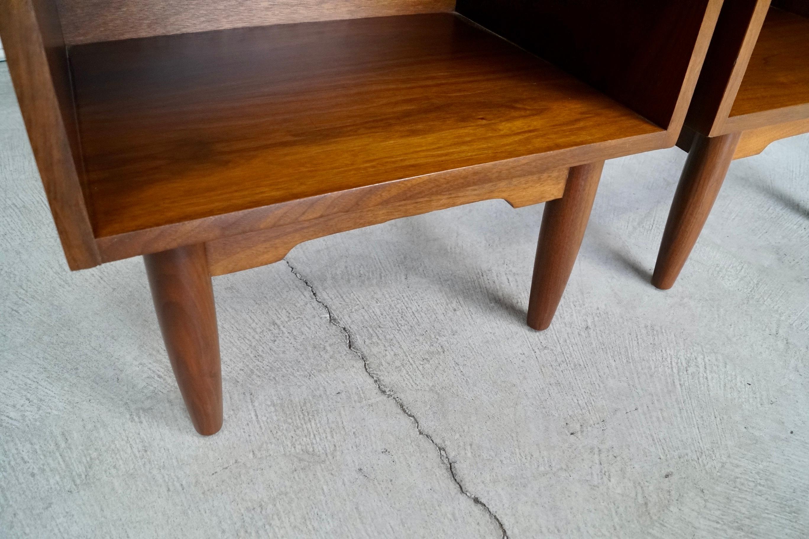 1960's Mid-Century Modern Walnut Nightstands - a Pair 10