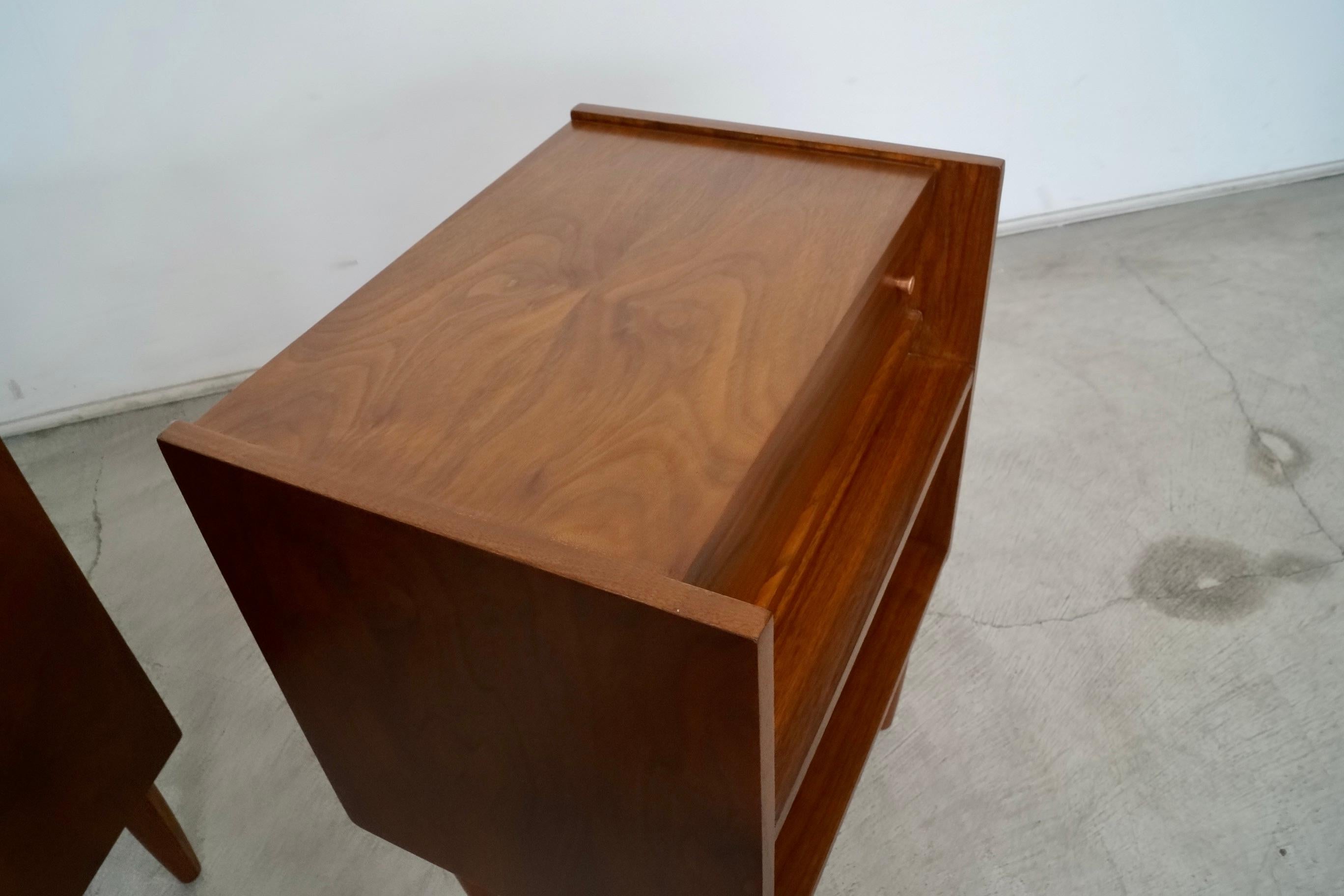 1960's Mid-Century Modern Walnut Nightstands - a Pair 14