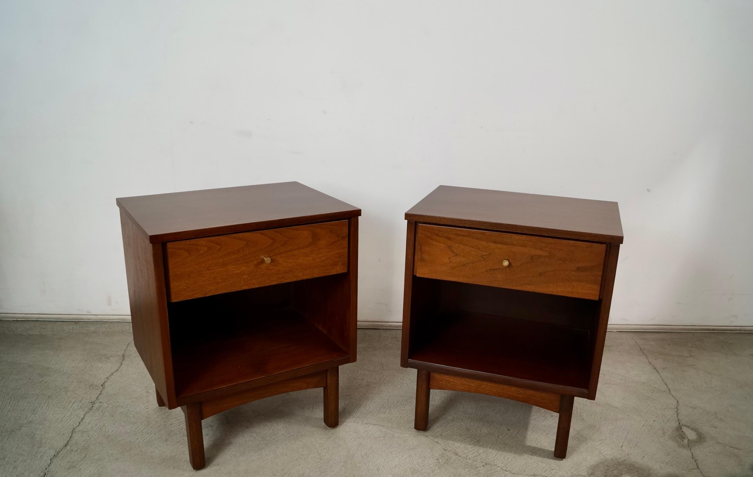 American 1960's Mid-Century Modern Walnut Nightstands - a Pair For Sale