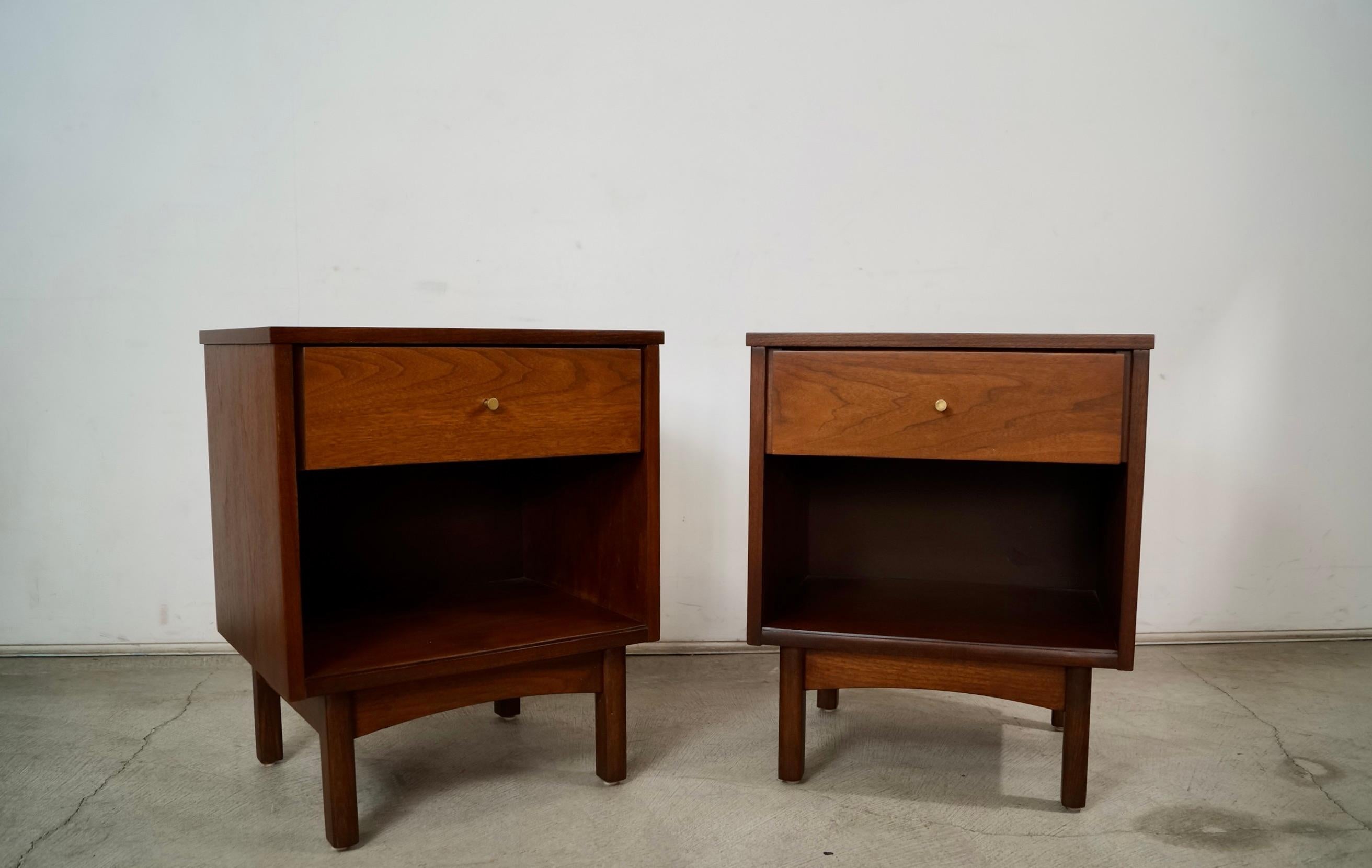 1960's Mid-Century Modern Walnut Nightstands - a Pair In Good Condition For Sale In Burbank, CA