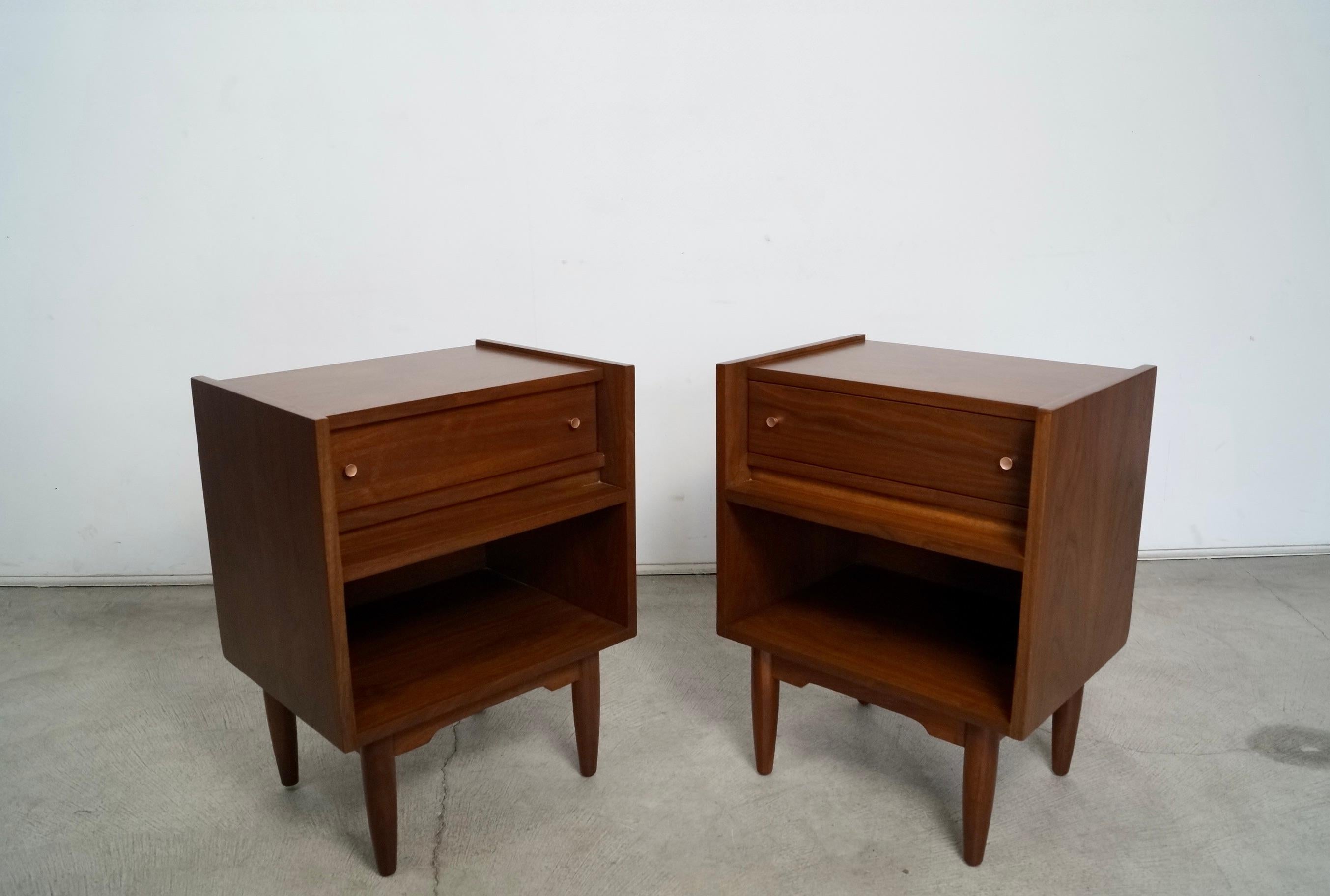 1960's Mid-Century Modern Walnut Nightstands - a Pair 3