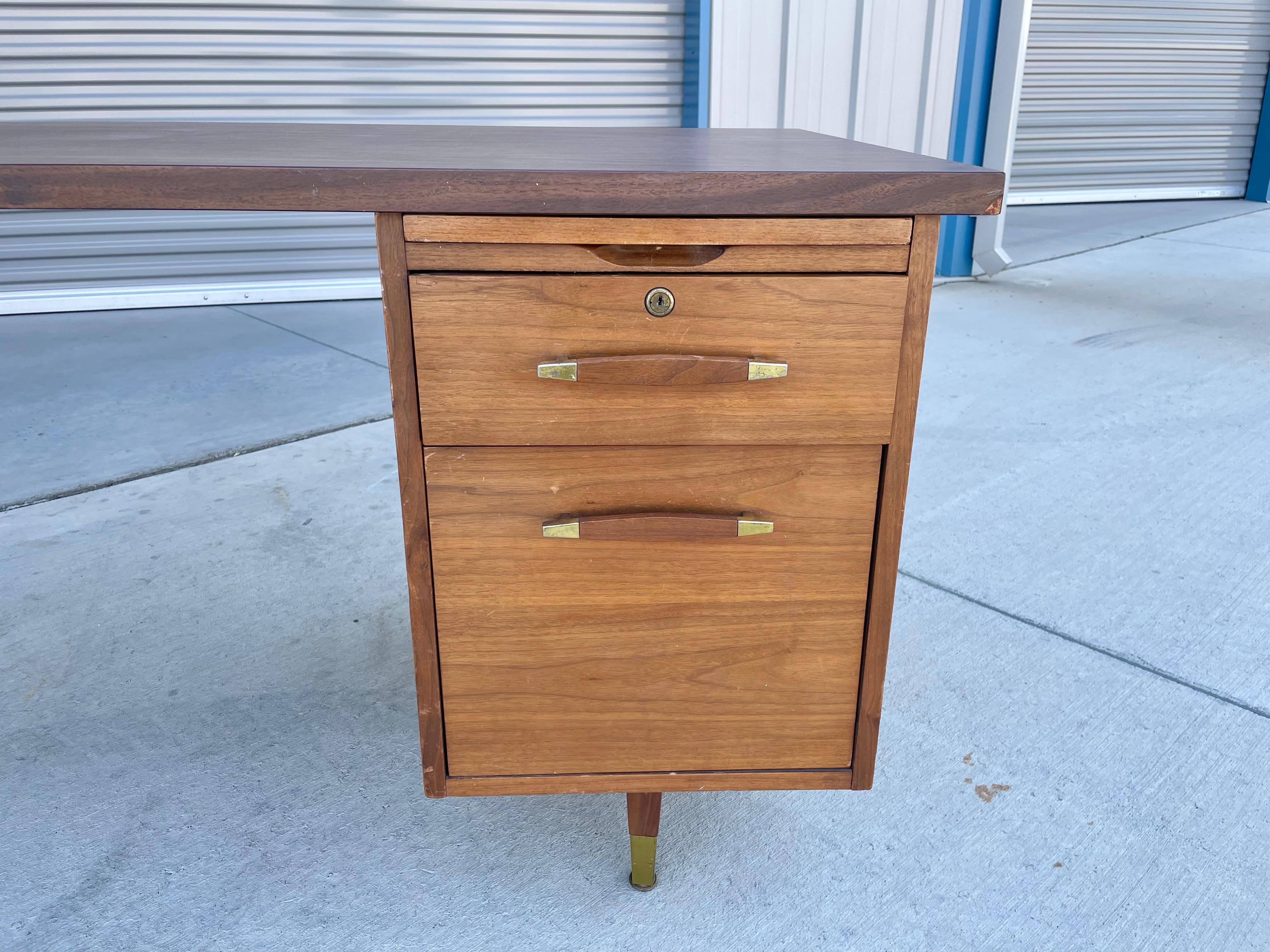 1960s Mid Century Modern Walnut Writing Desk For Sale 3