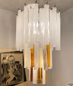 1960 The Modern Modernity White and Brown  Lustre Cascade en verre de Murano