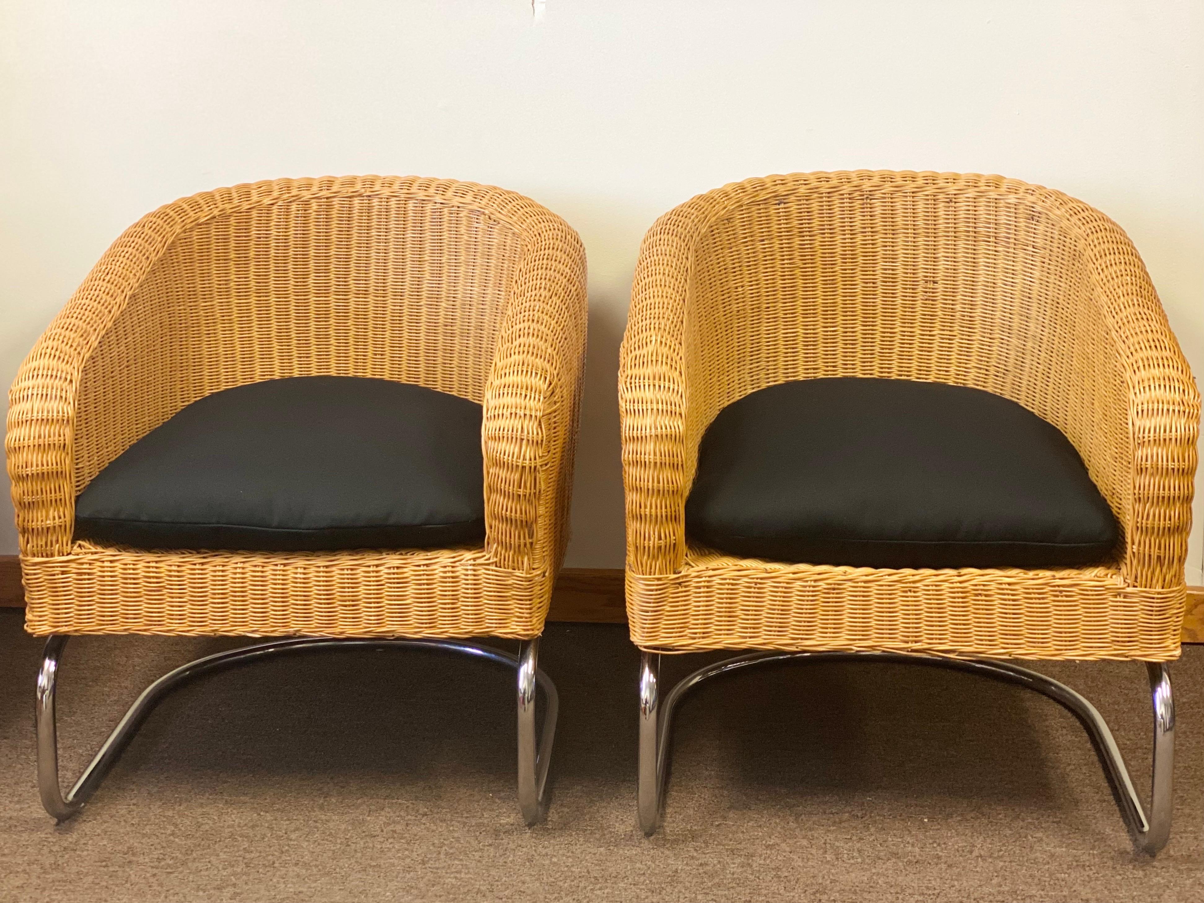 1960s Mid-Century Modern Wicker and Chrome Cantilever Barrel Lounge Chairs 7