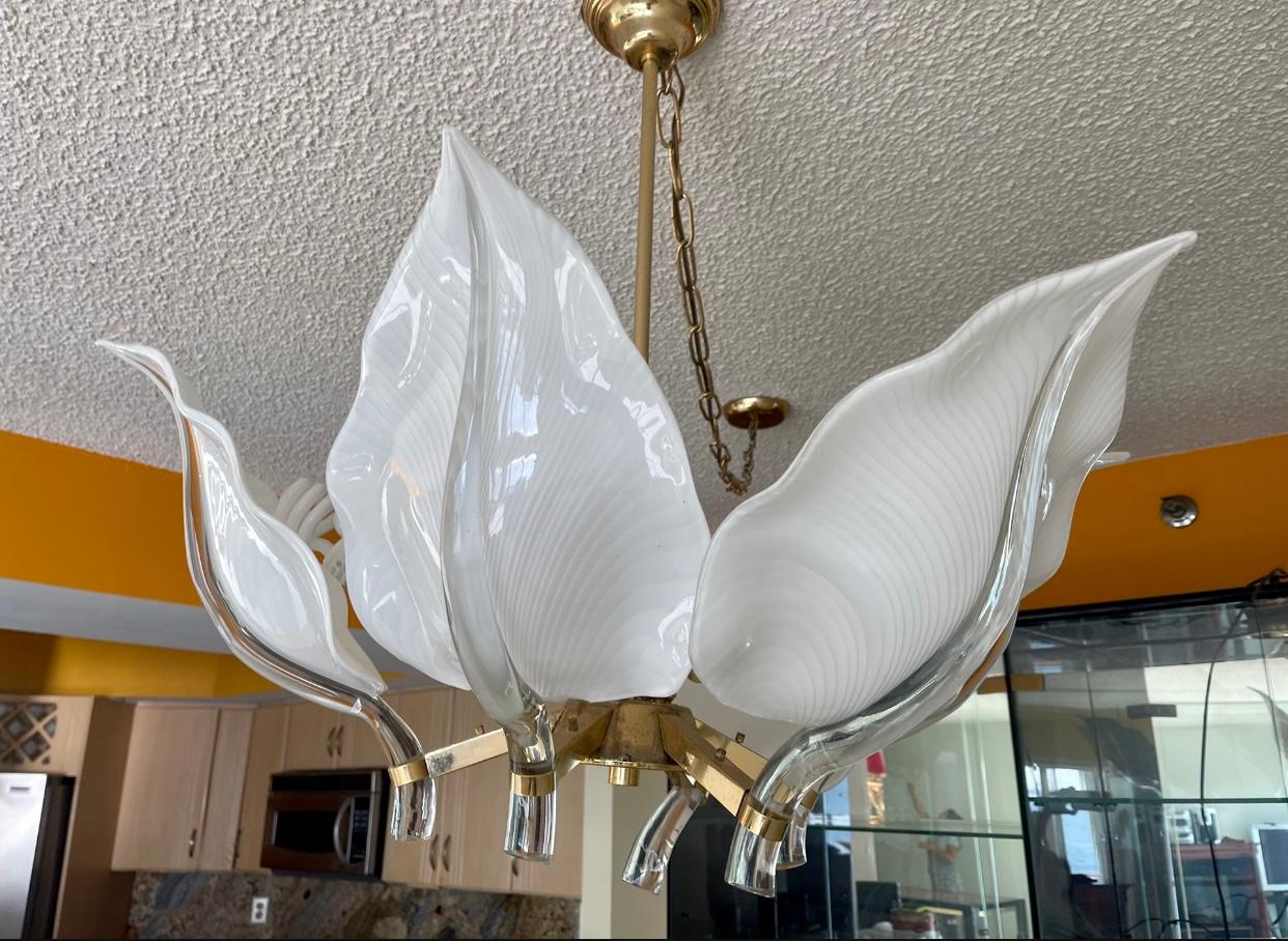 1960s Mid Century Murano Glass and Brass Frame Six Leaf Chandelier In Good Condition For Sale In Fort Lauderdale, FL