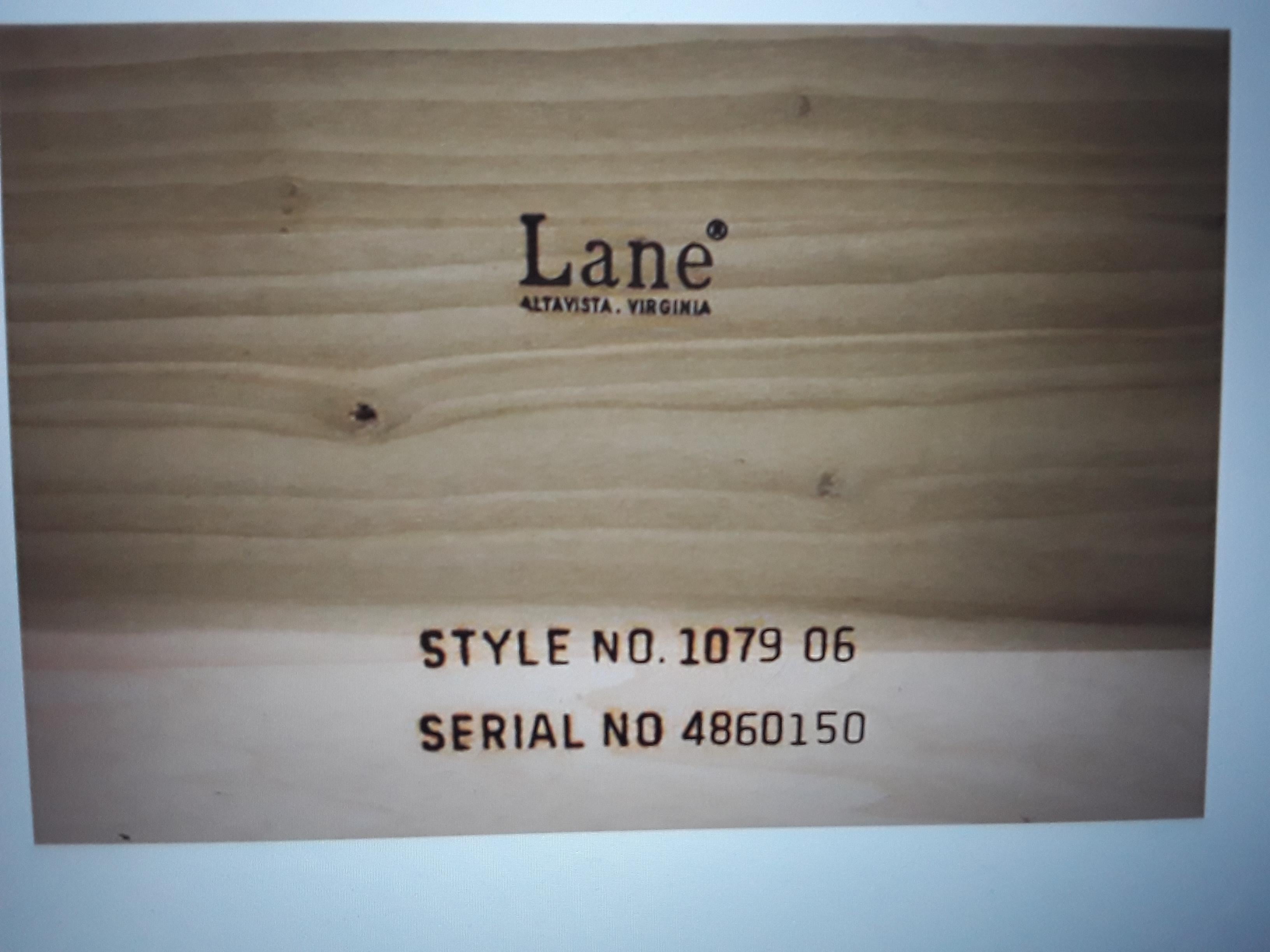 1960er Jahre Mid Century Neoklassischer Stil  Beistell-/Akzenttisch von Lane im Zustand „Gut“ im Angebot in Opa Locka, FL