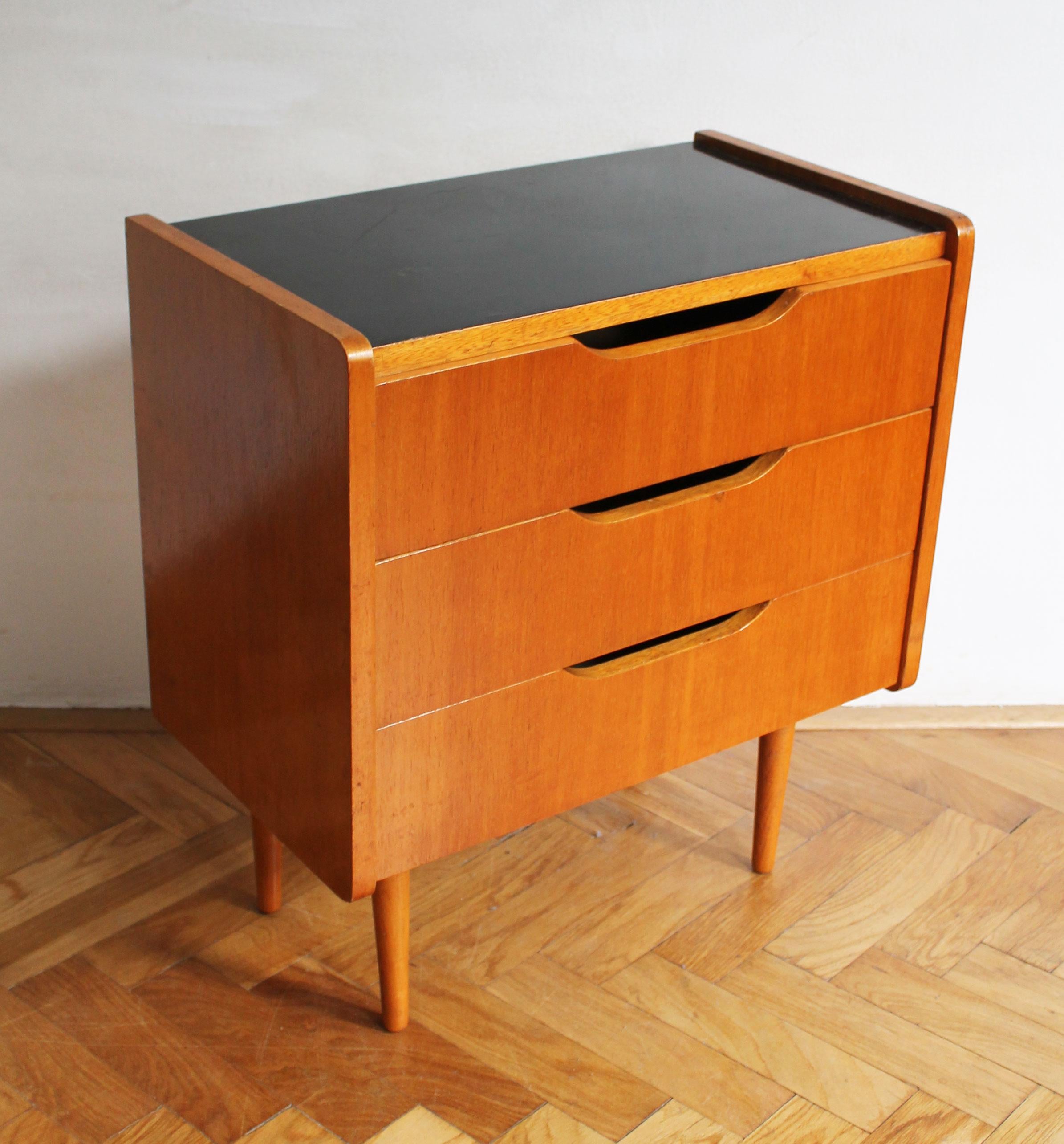 1960's Mid Century Nachttisch von Novy Domov im Angebot 2