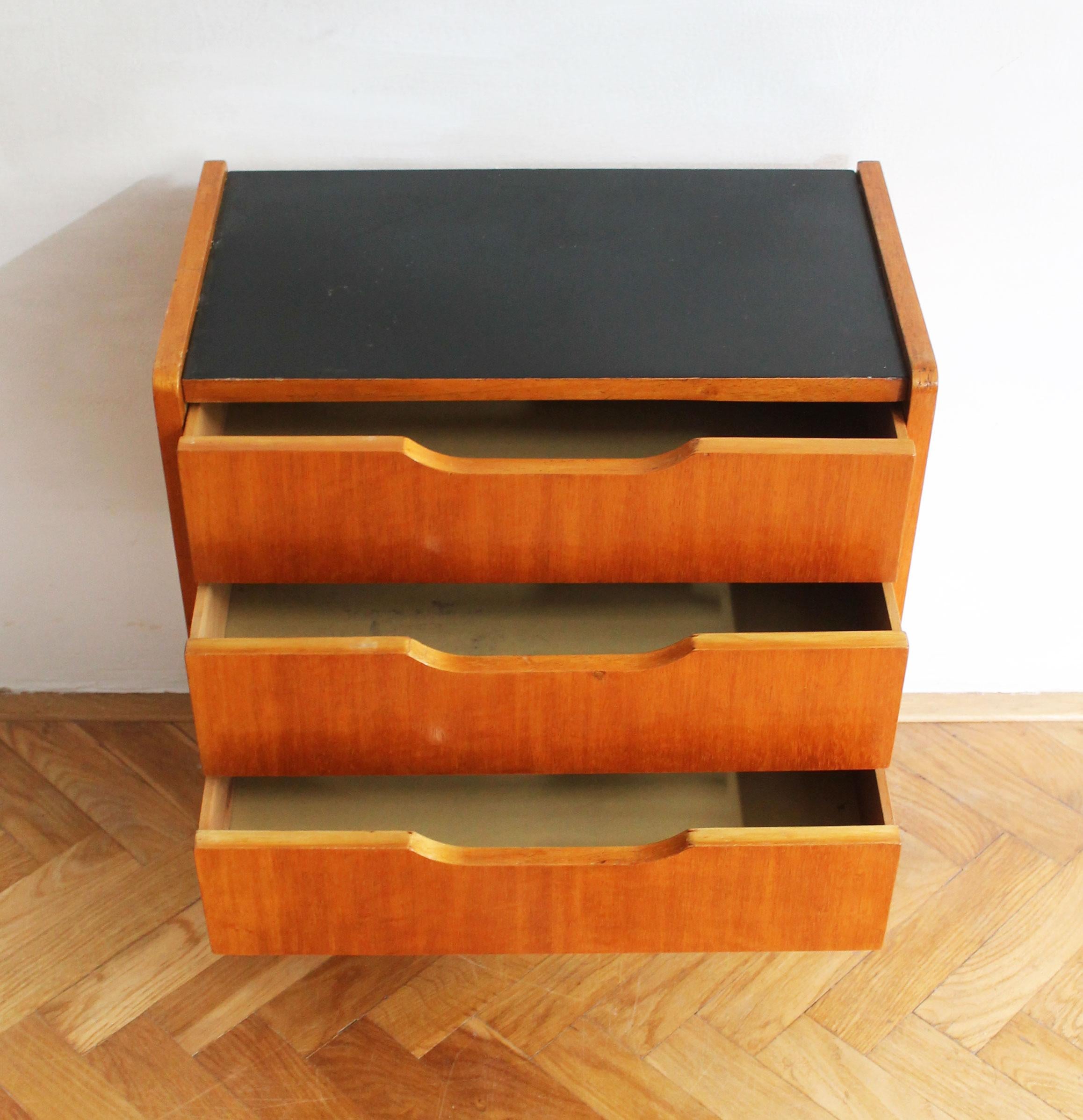 1960's Mid Century Nachttisch von Novy Domov (Tschechisch) im Angebot
