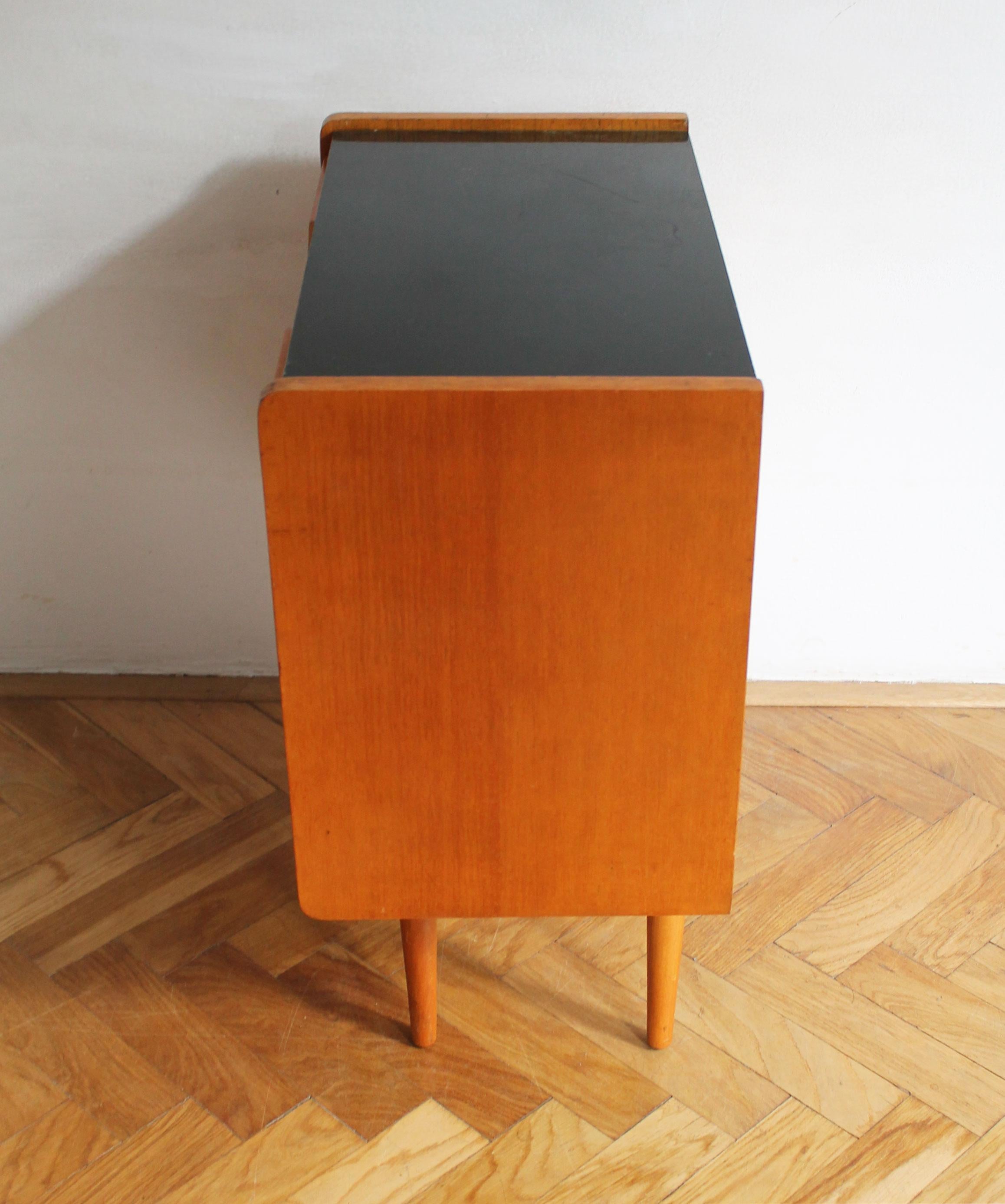 1960's Mid Century Nachttisch von Novy Domov im Angebot 1