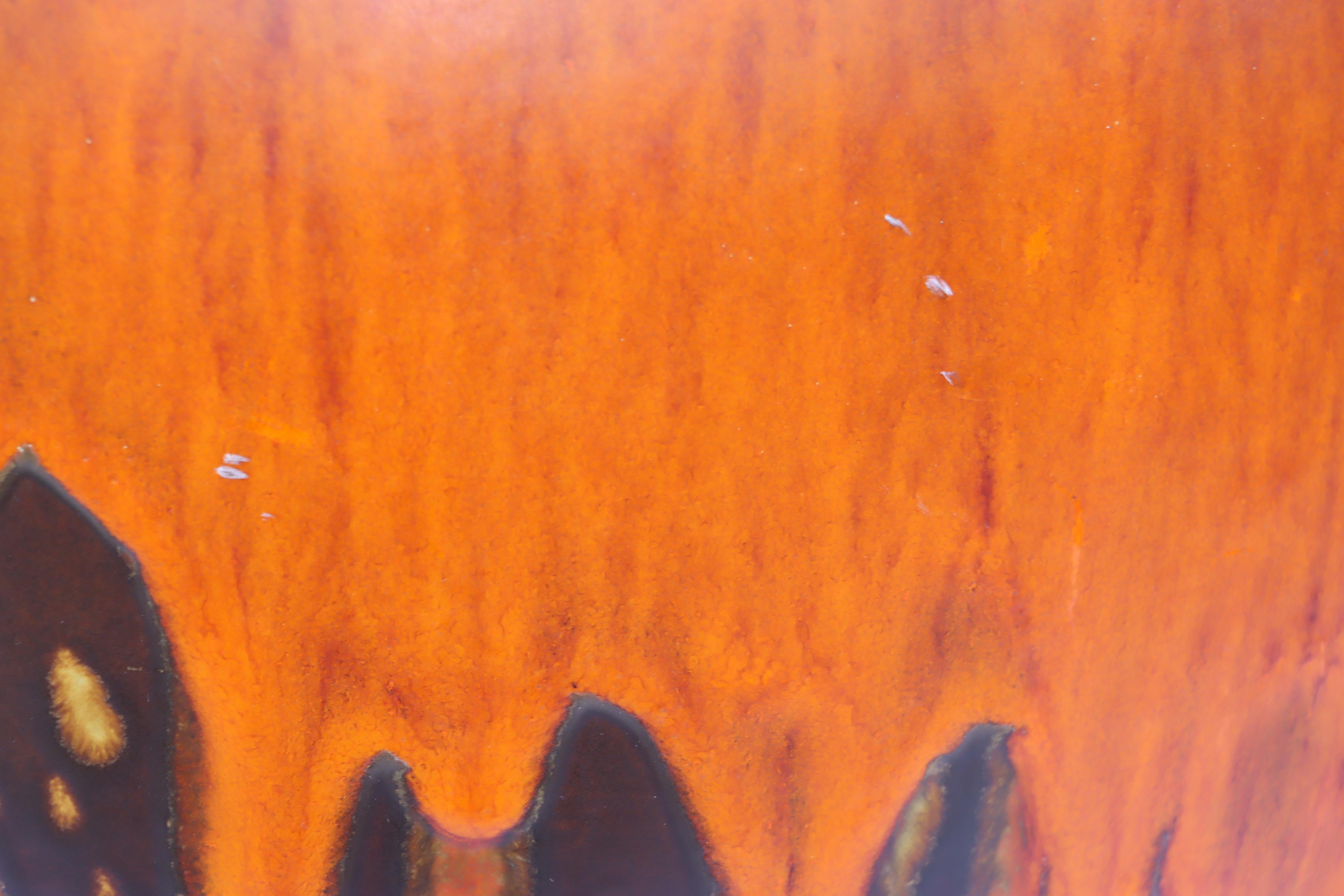 Lámpara de sobremesa esmaltada con goteo de lava naranja de mediados de siglo de 1960 en venta 6