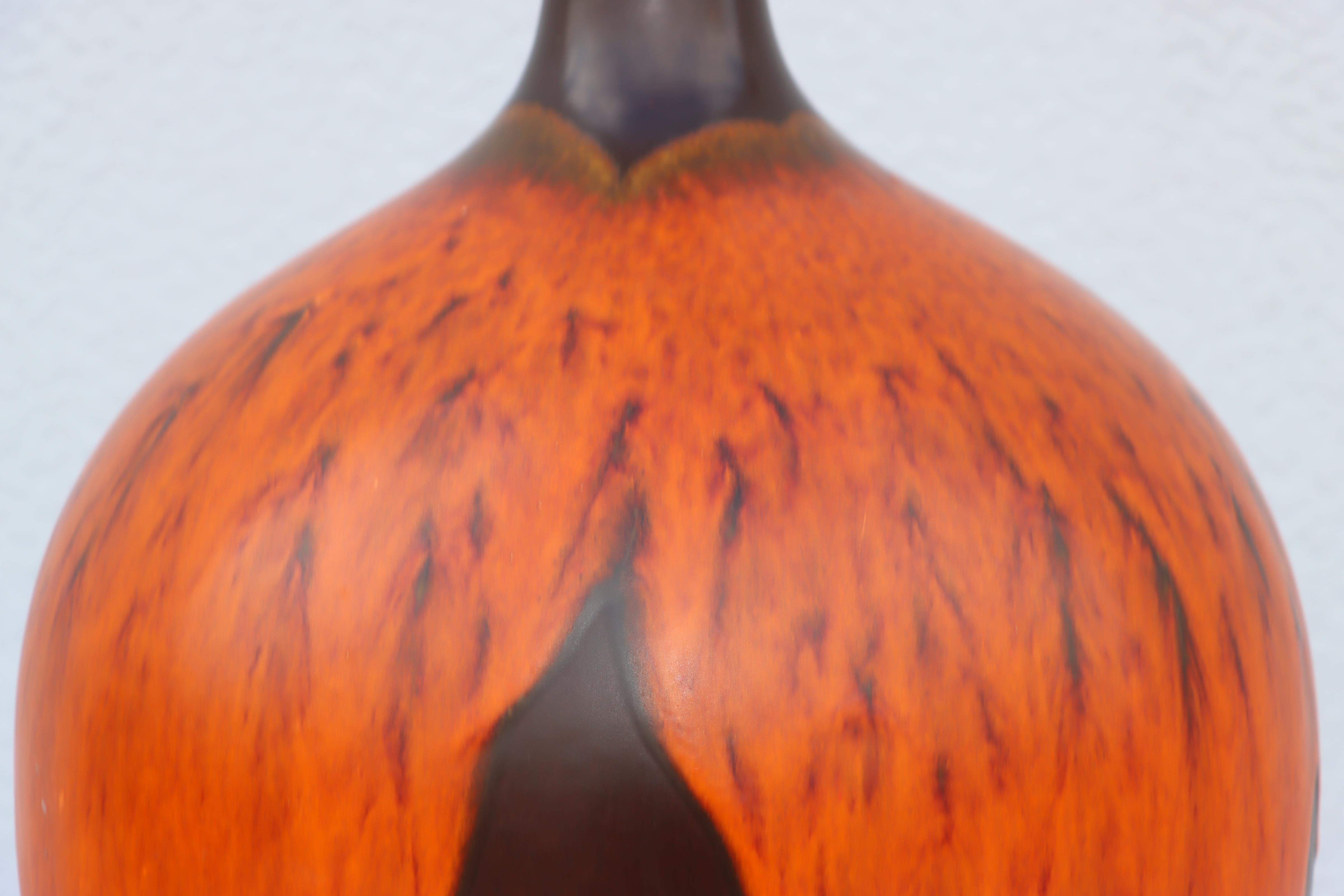 Lámpara de sobremesa esmaltada con goteo de lava naranja de mediados de siglo de 1960 en venta 7