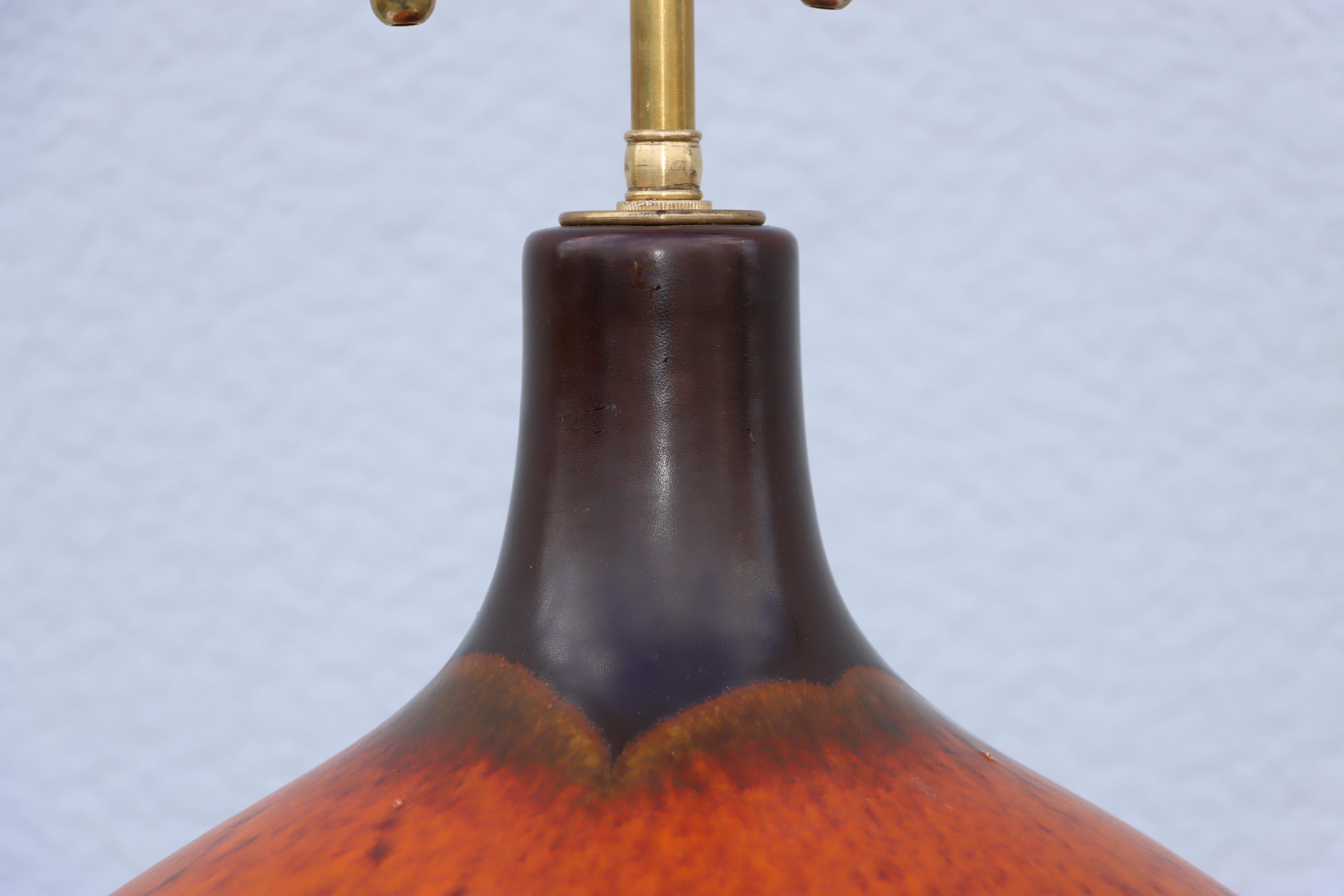 Lámpara de sobremesa esmaltada con goteo de lava naranja de mediados de siglo de 1960 en venta 12