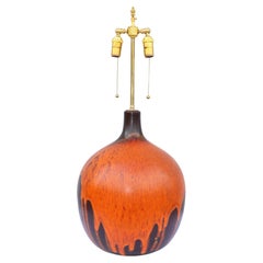 Lampada da tavolo arancione a colata di lava smaltata del 1960