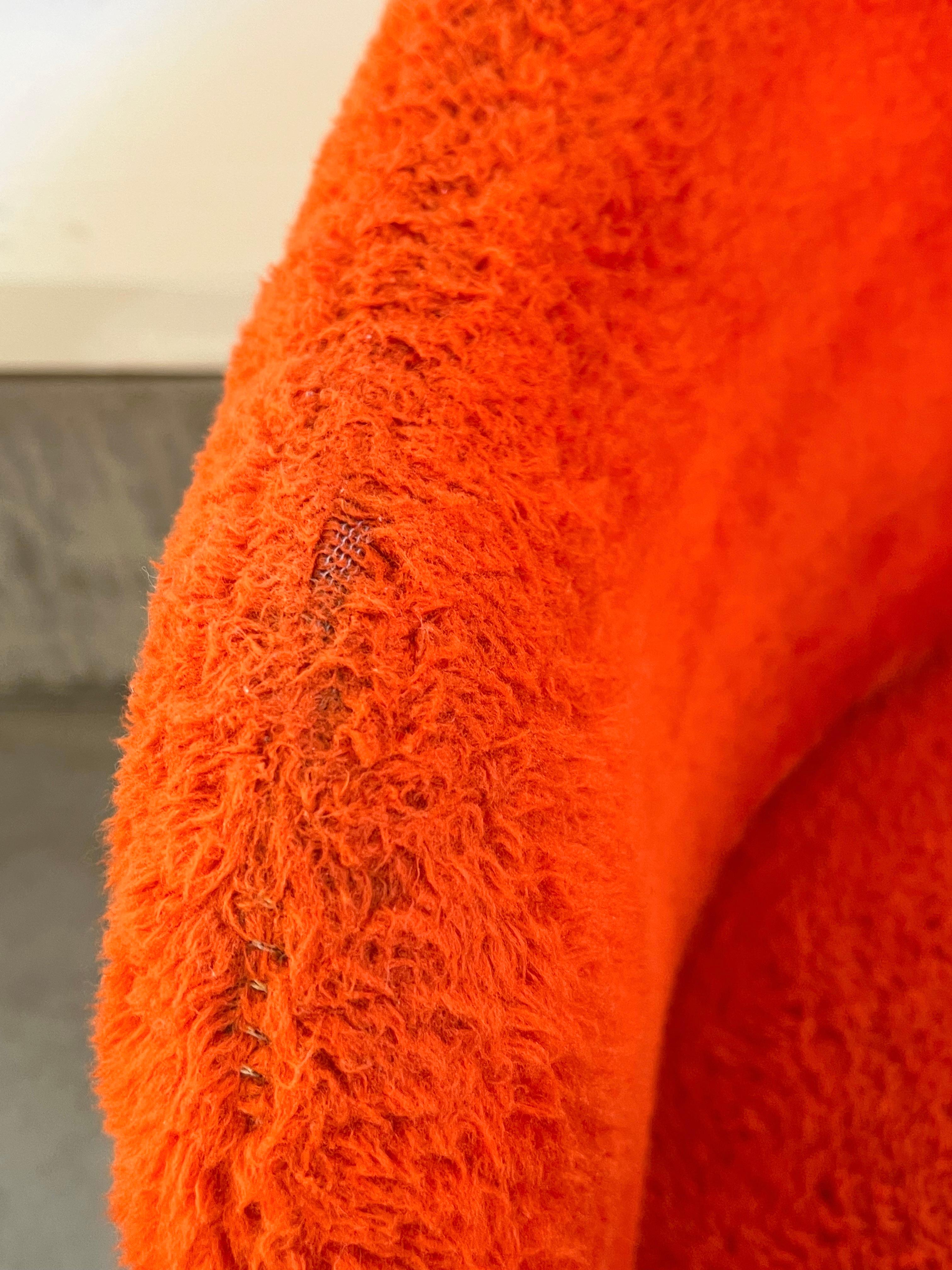 Chaise baril pivotante orange des années 1960 dans le style d'Adrian Pearsall en vente 1