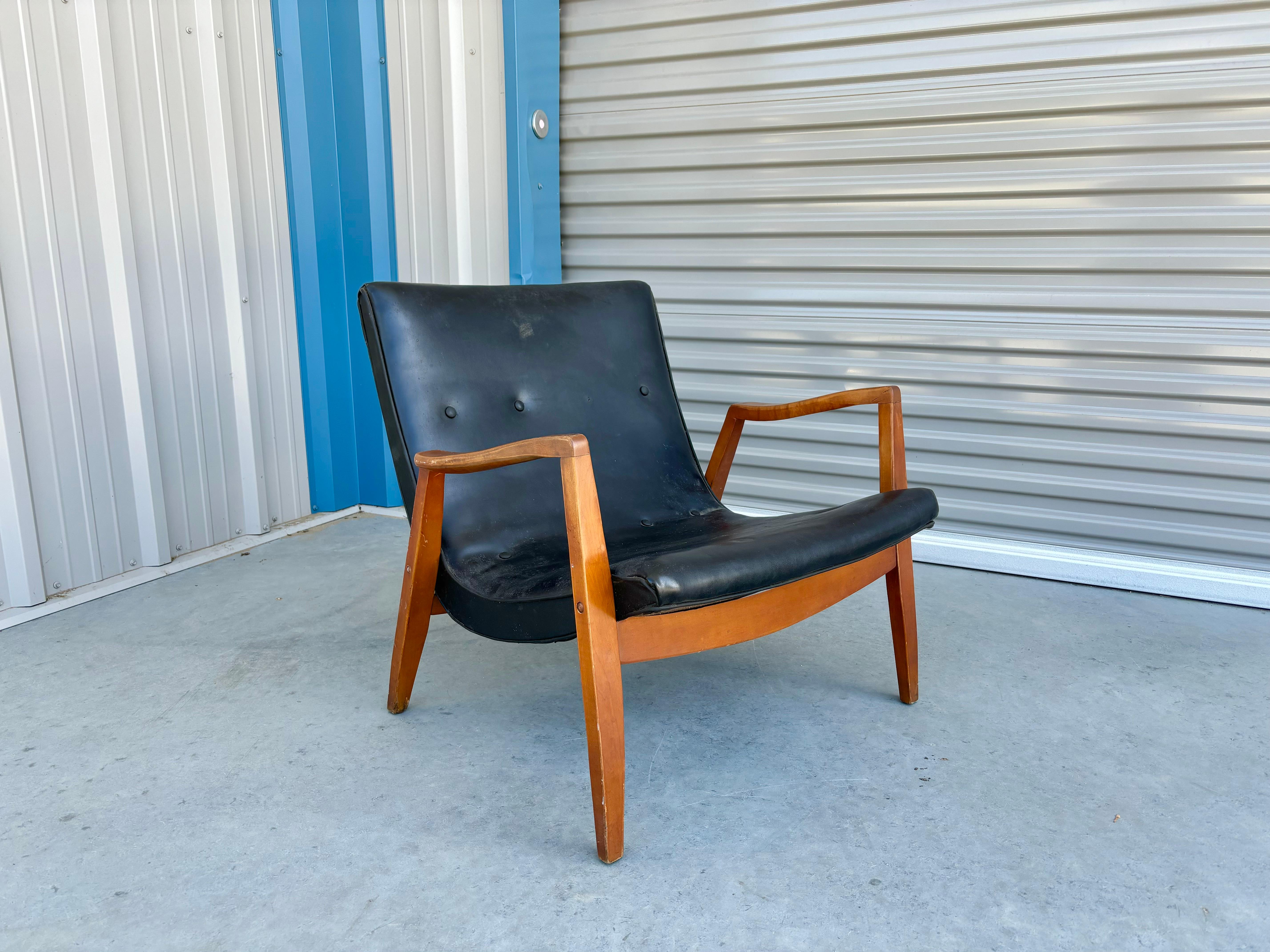 Mid-Century Modern 1960s Mid Century Scoop Lounge Chair Designed by Milo Baughman For Sale