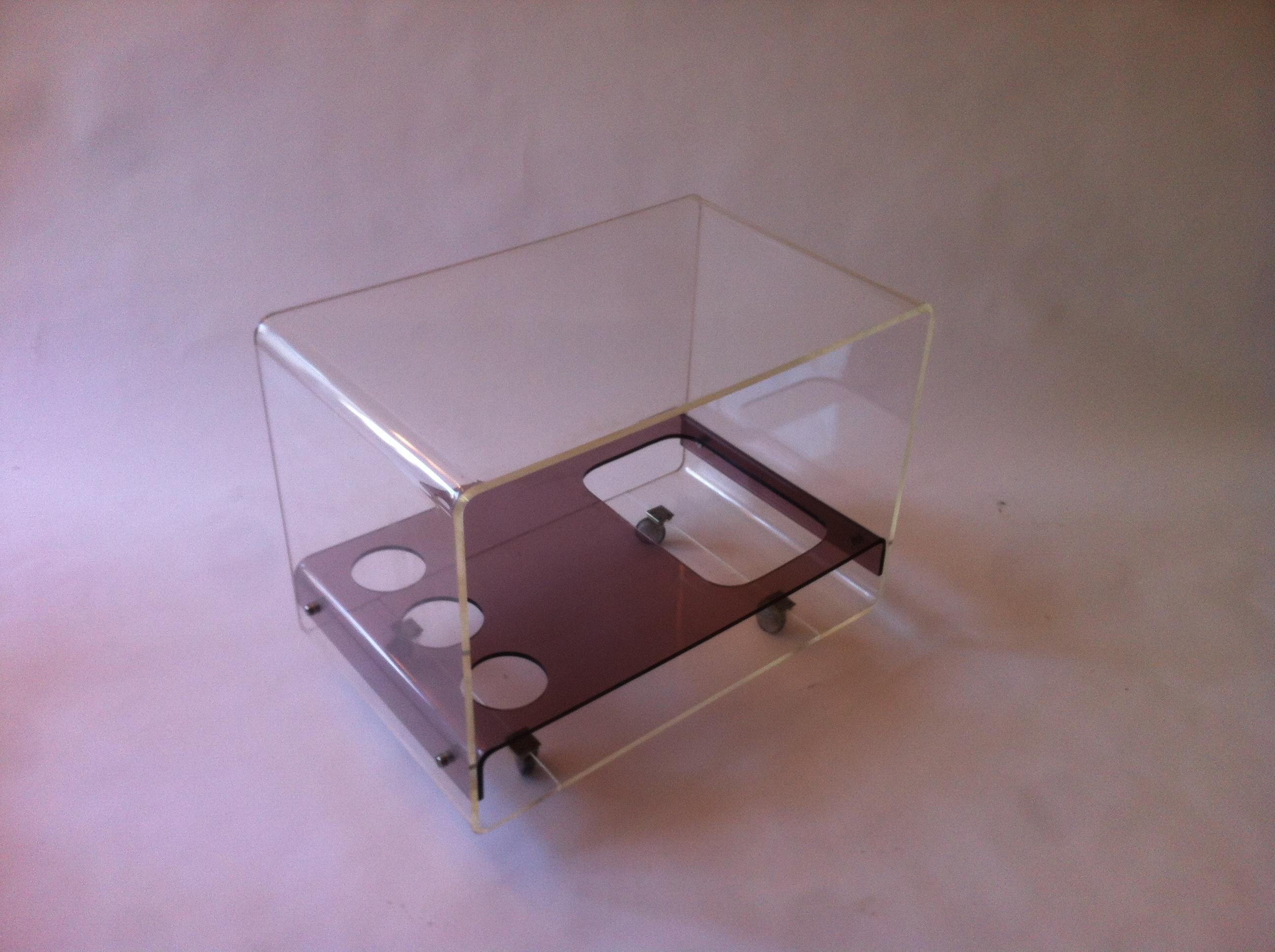 1960s, Midcentury Space Age Lucite Bar Cart For Sale 2