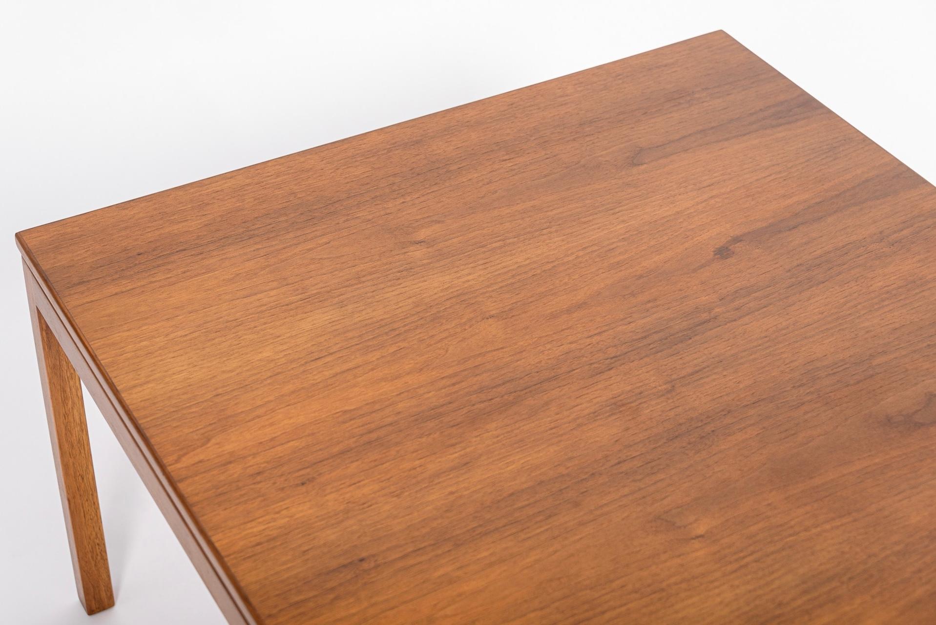 1960s Mid Century Square Walnut Wood Coffee Table by Jens Risom In Good Condition In Detroit, MI