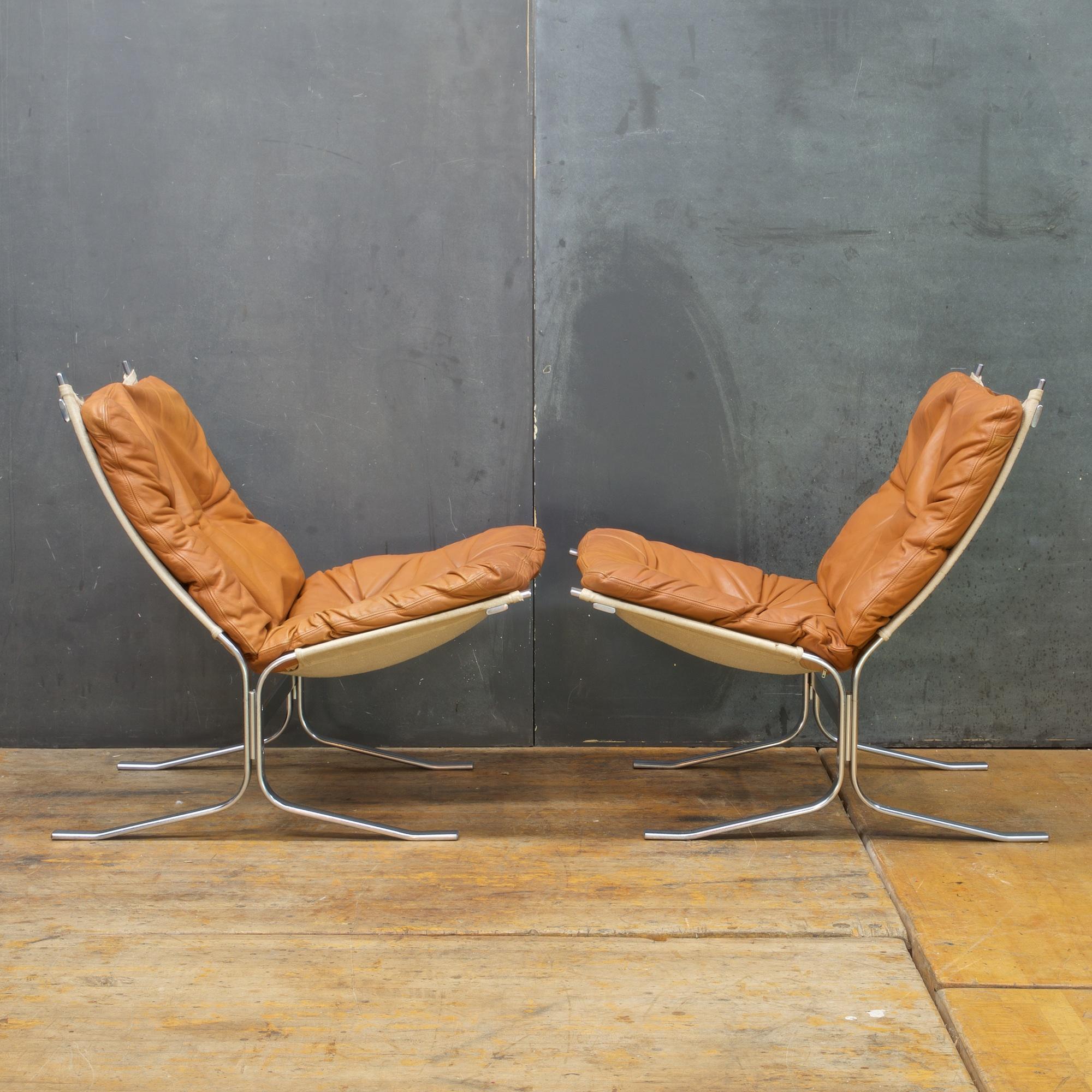 scandinavian lounge chair leather