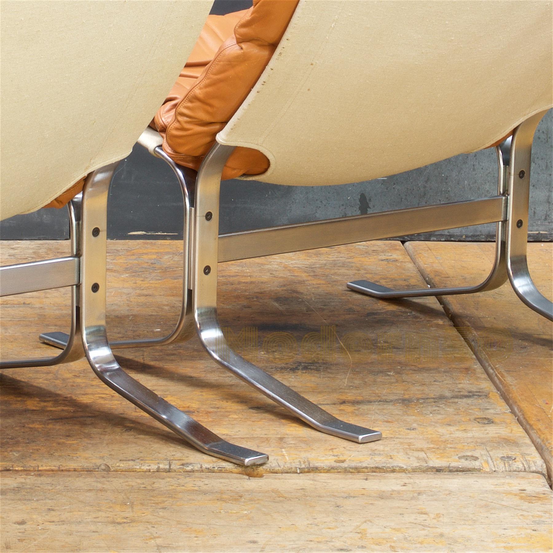 1960s Scandinavian Steel Leather Sling Lounge Chairs Mid-Century Cabinmodern In Fair Condition In Hyattsville, MD