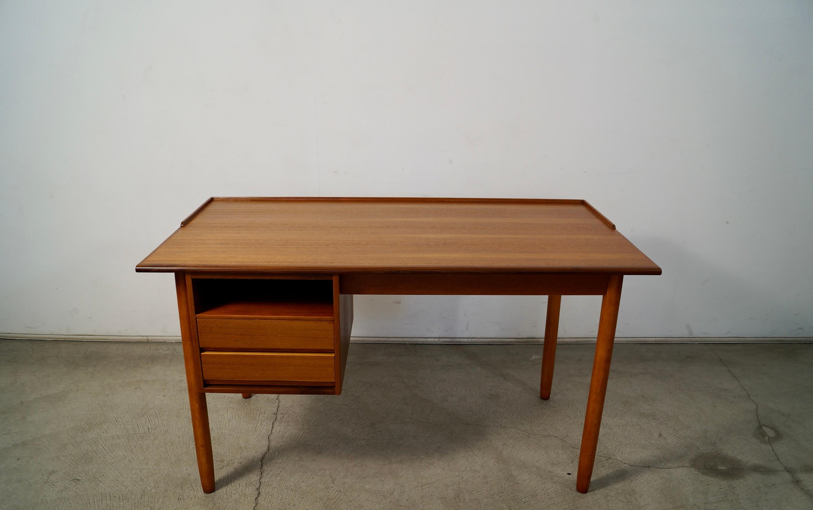 Mid-Century Modern 1960's Mid-Century Swedish Modern Lammhults Teak Desk