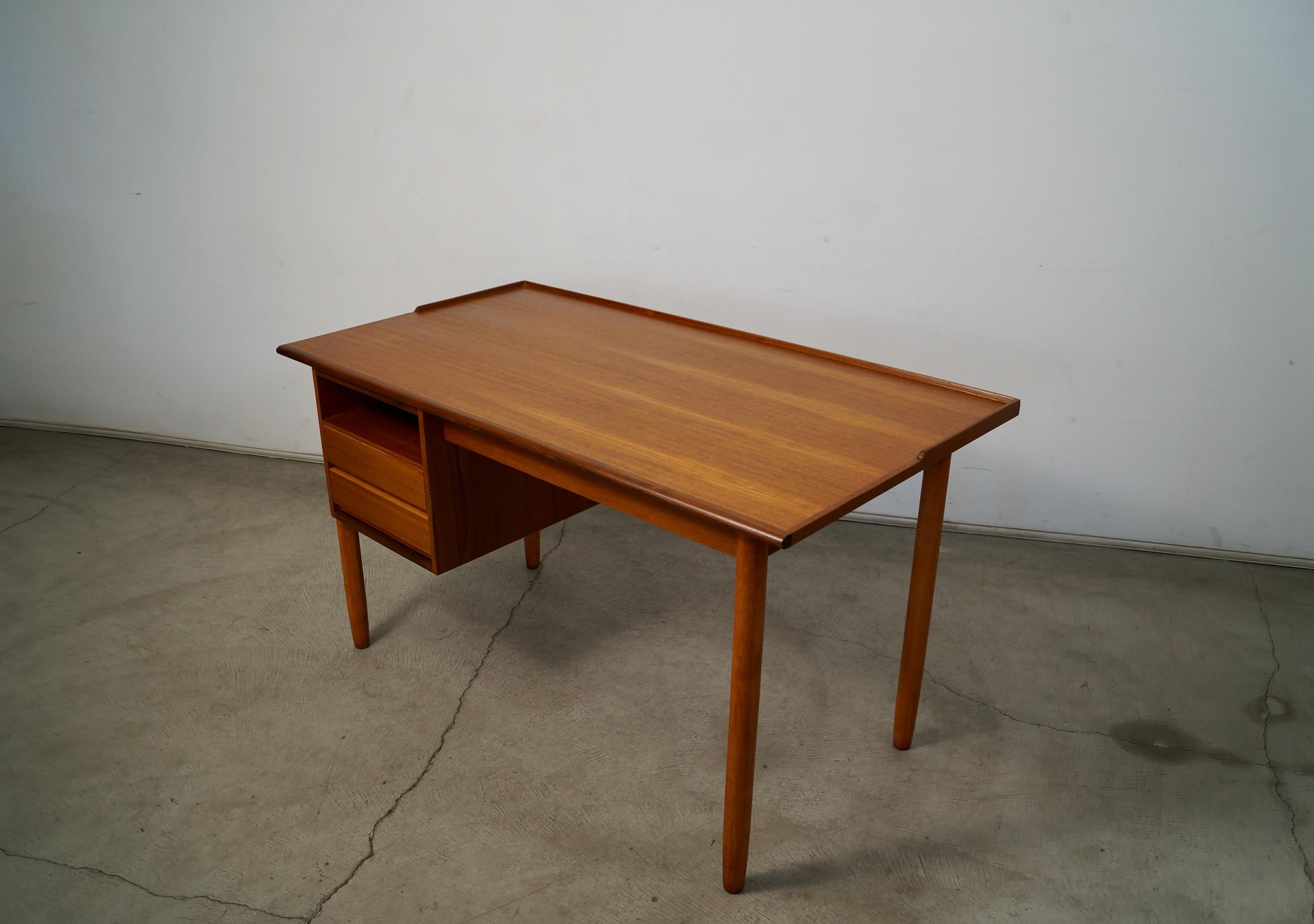 1960's Mid-Century Swedish Modern Lammhults Teak Desk 1