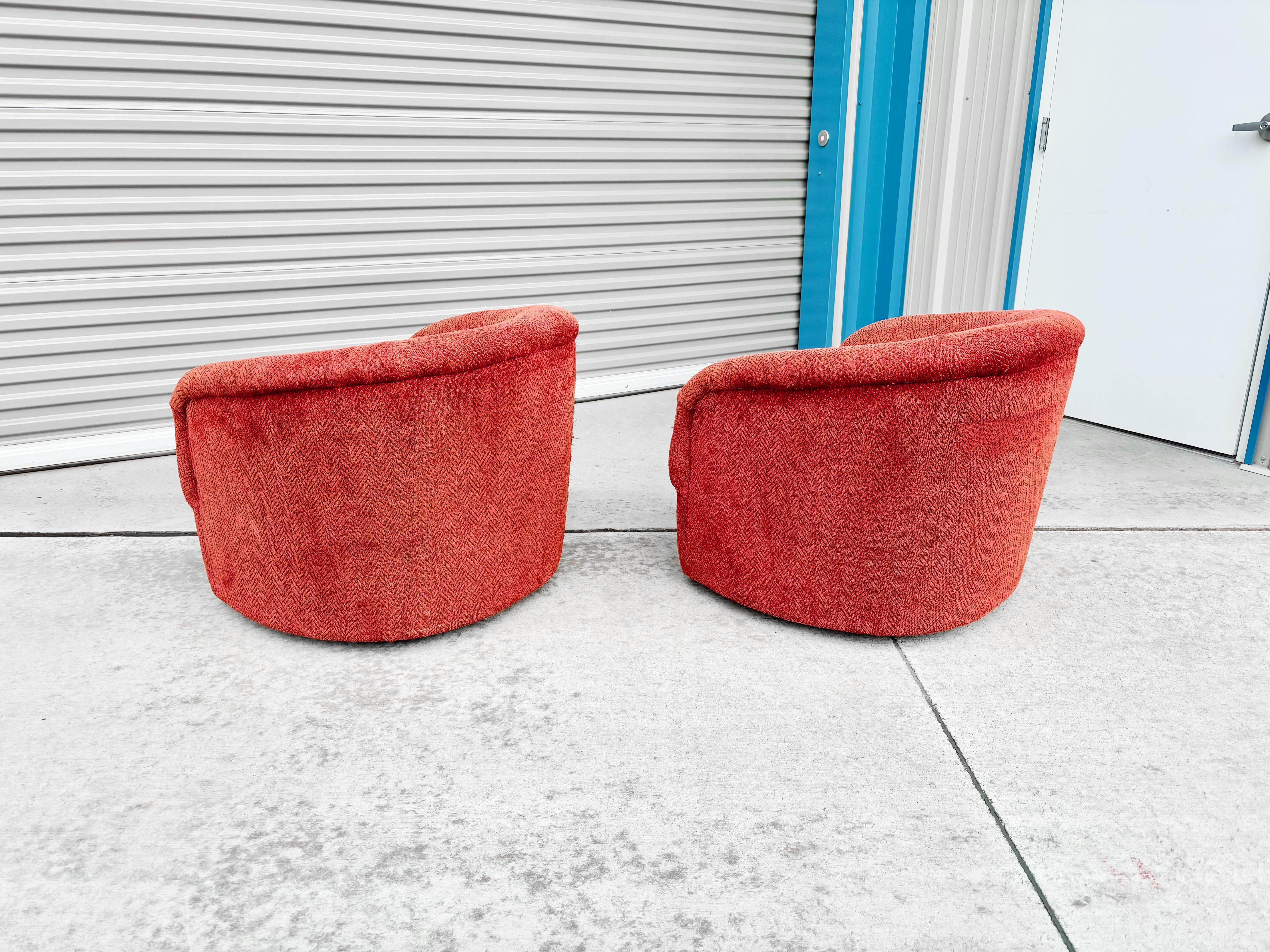 1960s Mid Century Swivel Barrel Chairs Styled After Milo Baughman- Set of 2 In condizioni buone in vendita a North Hollywood, CA