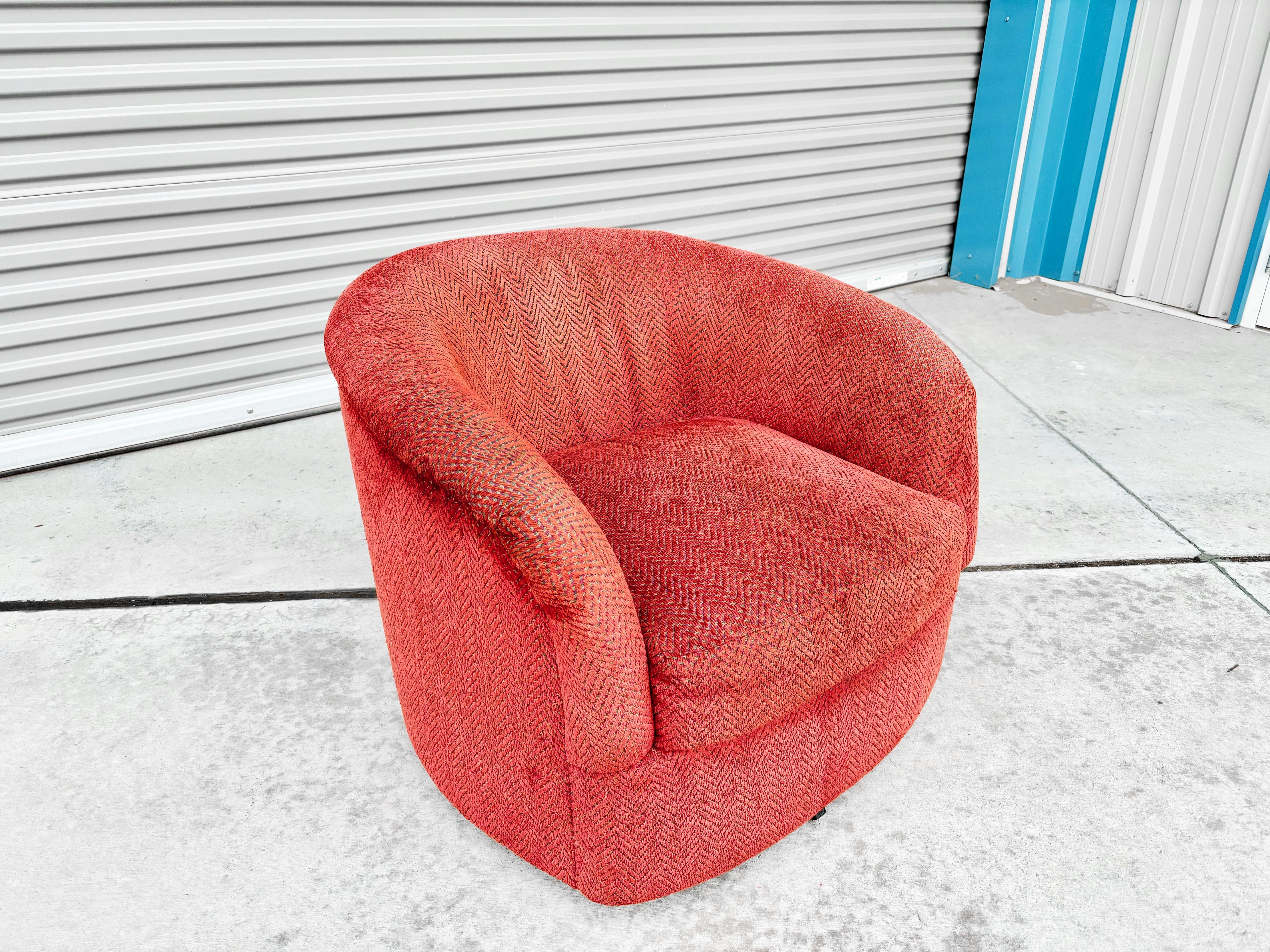 1960s Mid Century Swivel Barrel Chairs Styled After Milo Baughman- Set of 2 in vendita 1