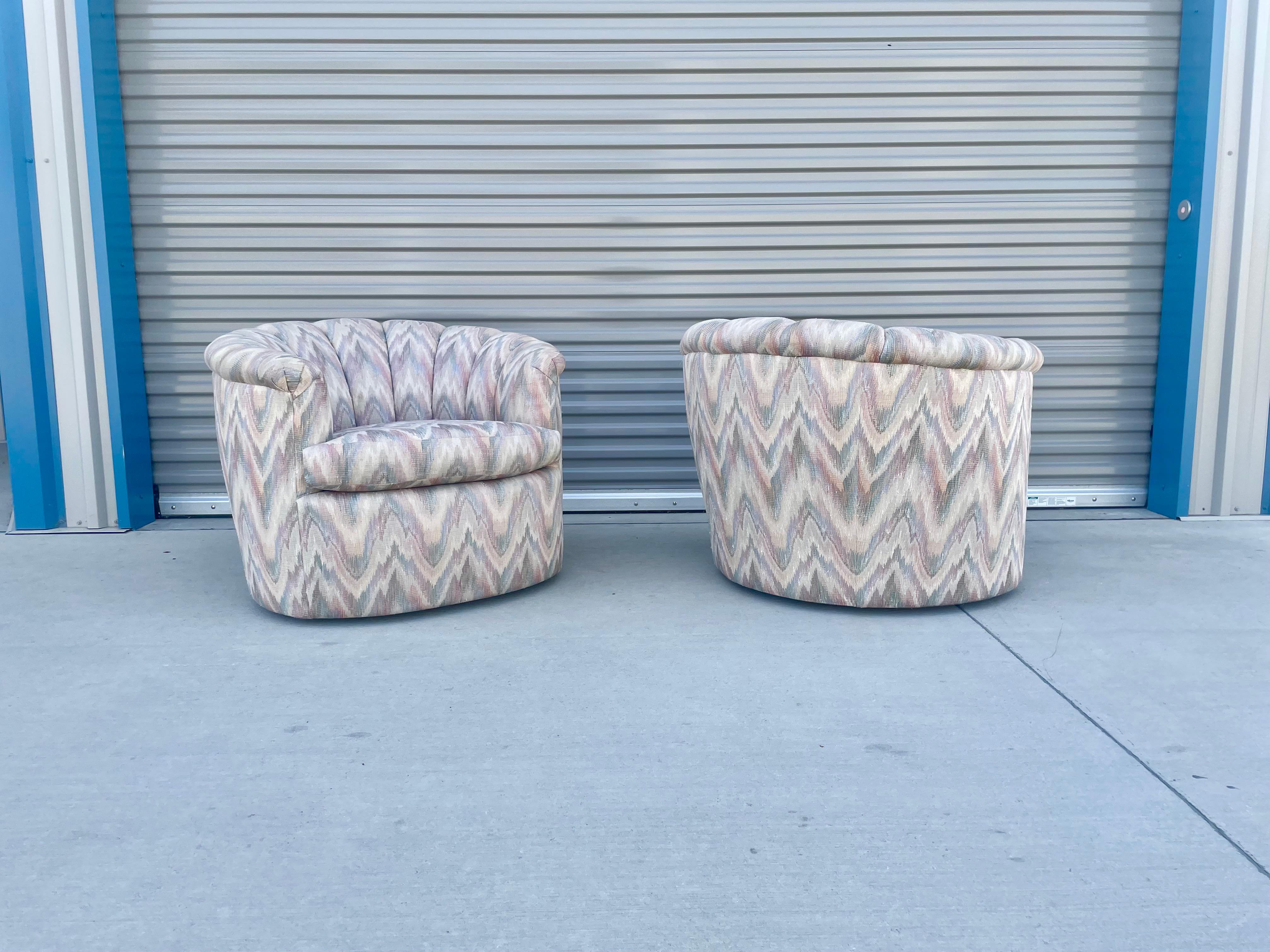 Milieu du XXe siècle Chaises longues pivotantes Mid Century des années 1960 d'après Milo Baughman en vente
