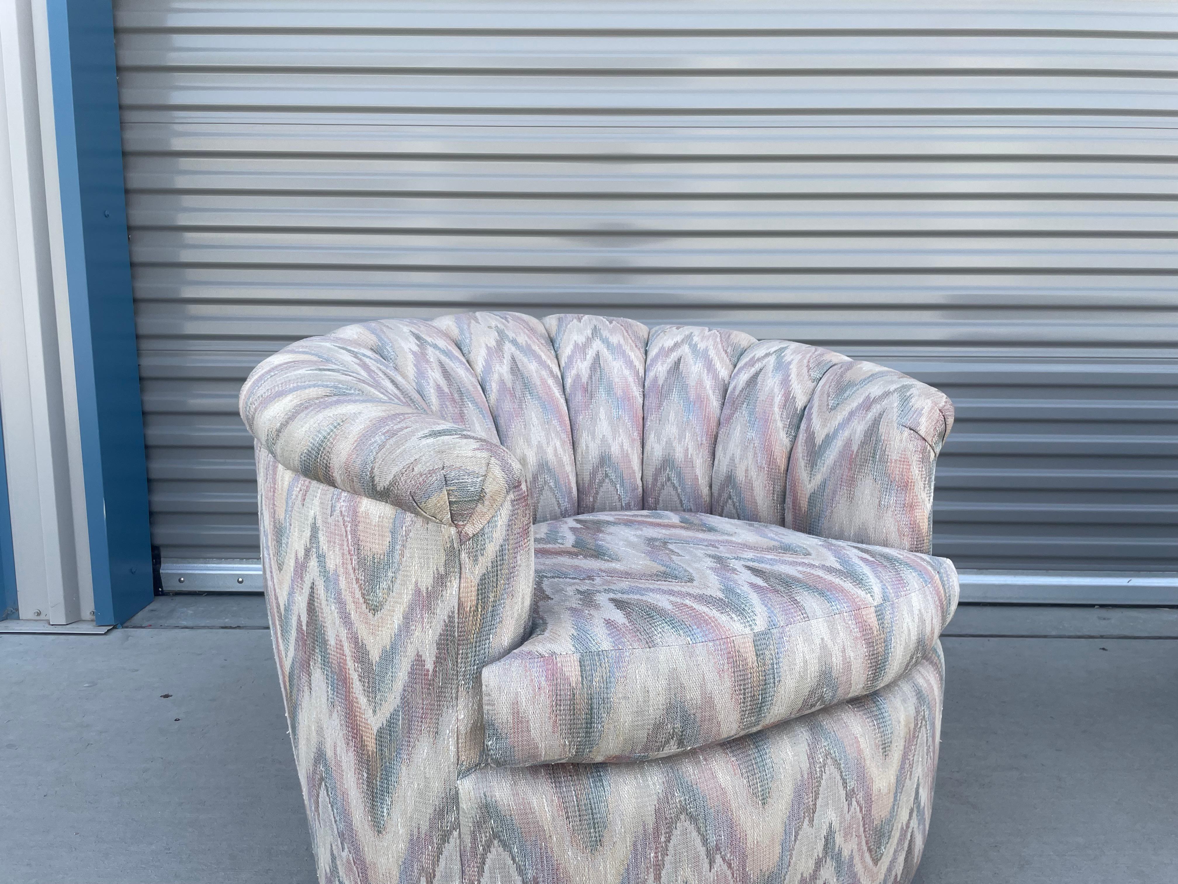Tissu Chaises longues pivotantes Mid Century des années 1960 d'après Milo Baughman en vente