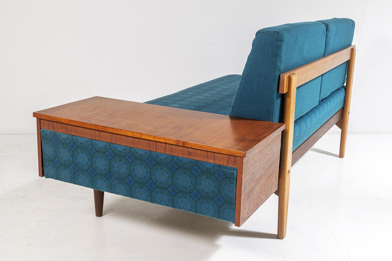 mid century daybed