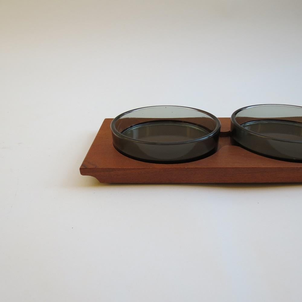 Fait main 1960s  Mid Century Teak Tray and glass bowl nibble tray en vente